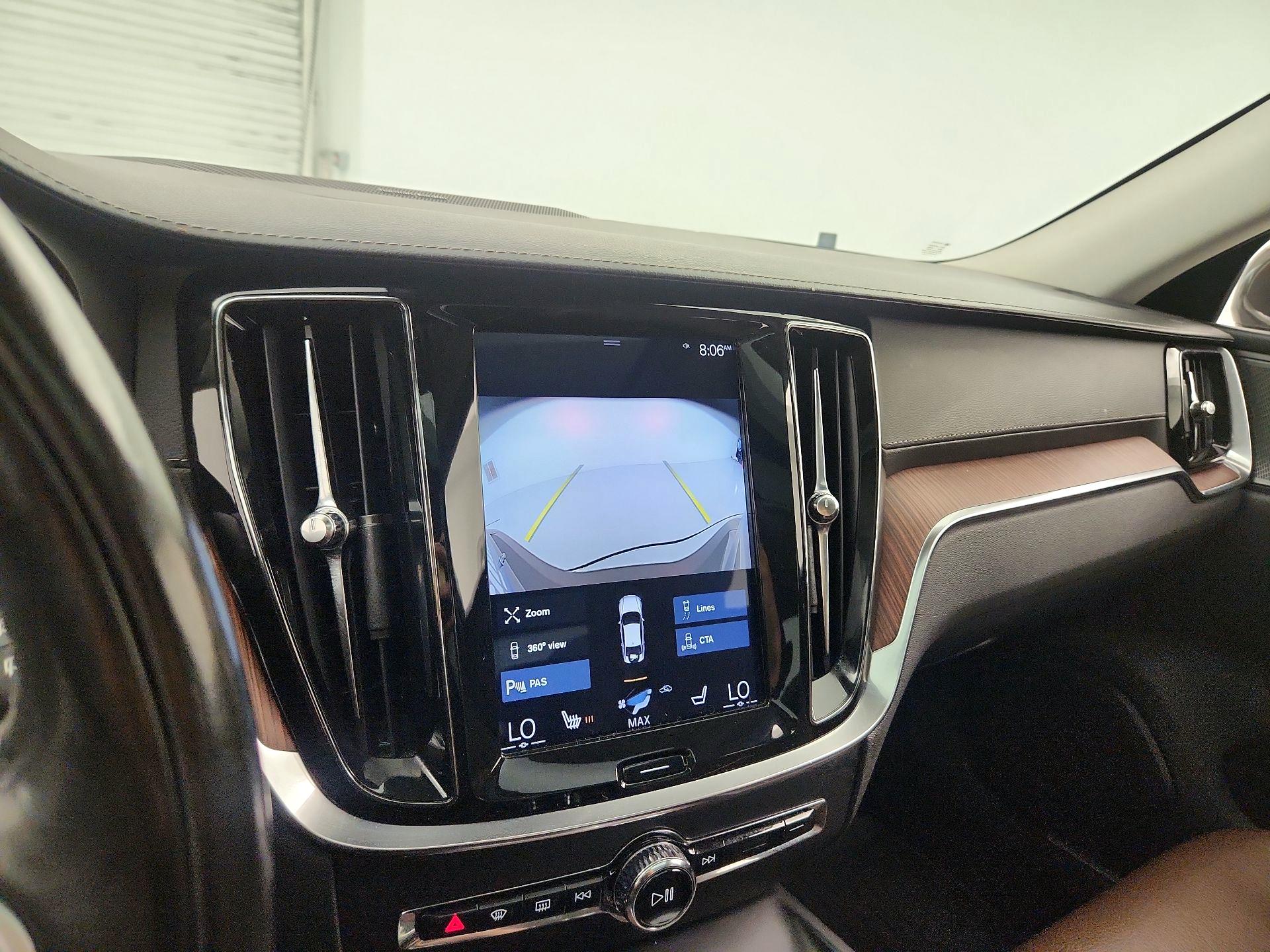 Thumbnail: 2019 Volvo S60 - 15