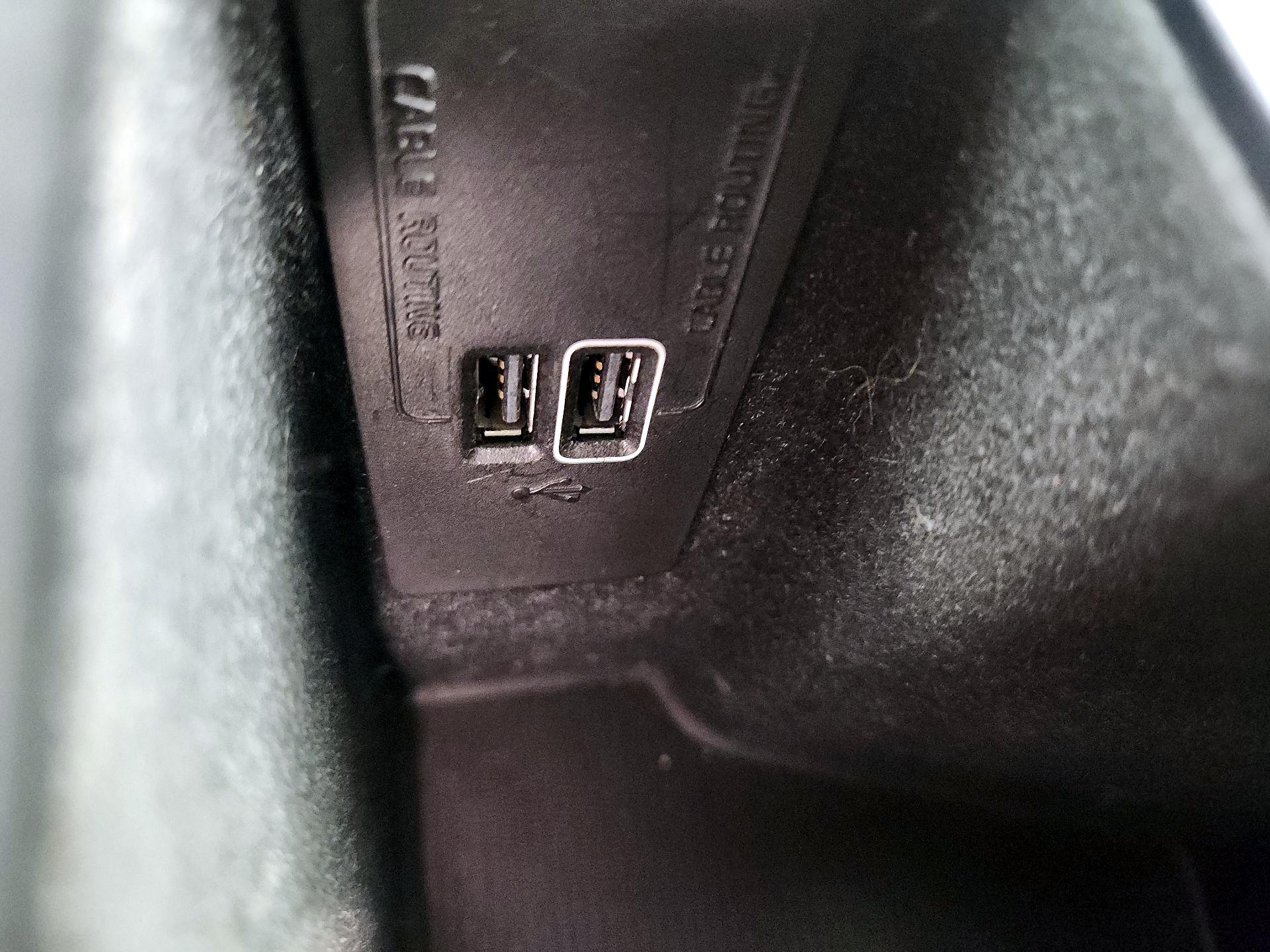 Thumbnail: 2019 Volvo S60 - 19