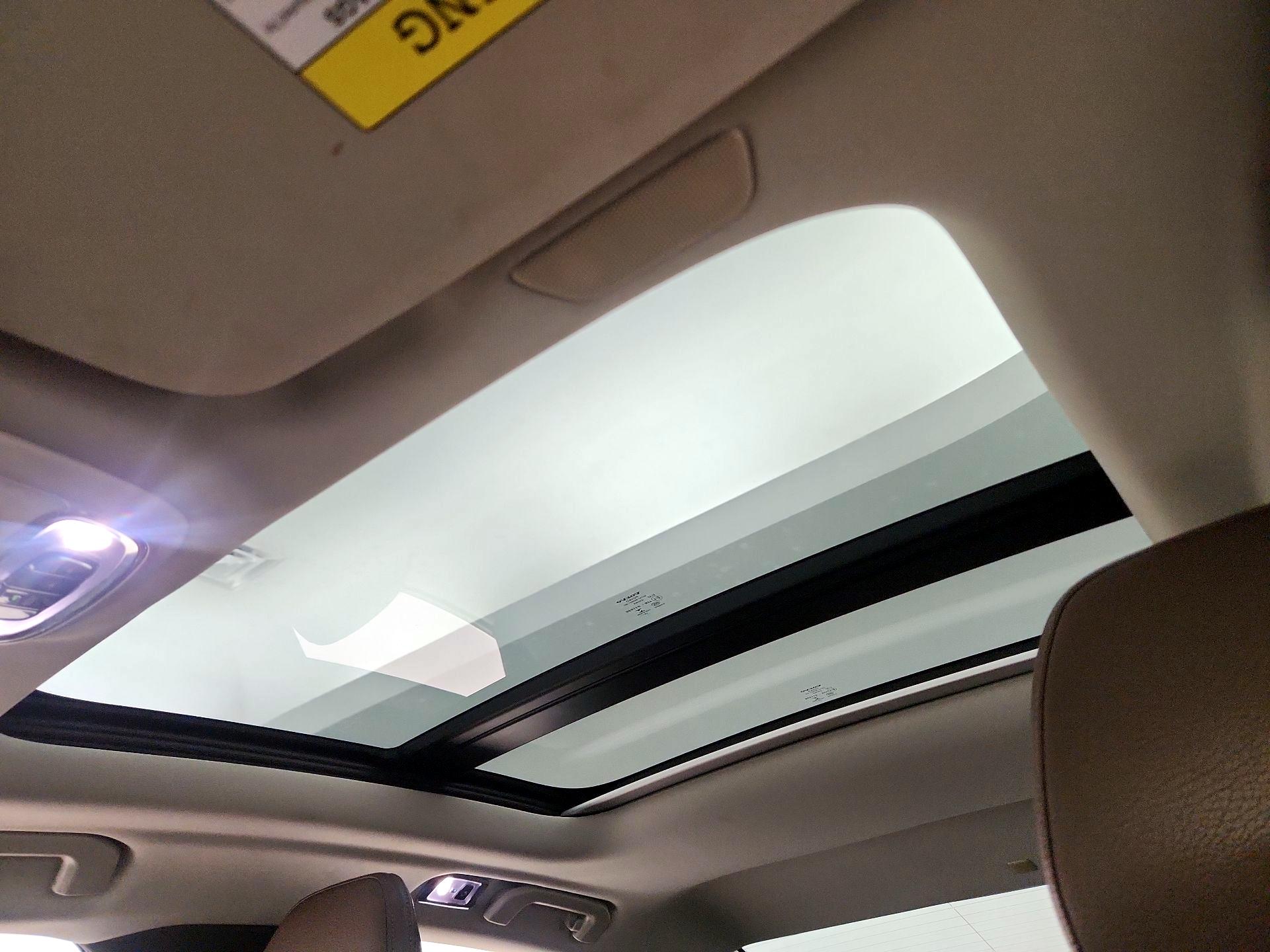 Thumbnail: 2019 Volvo S60 - 20