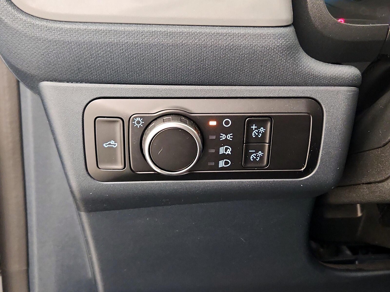 2023 Ford Maverick XL - Photo 12