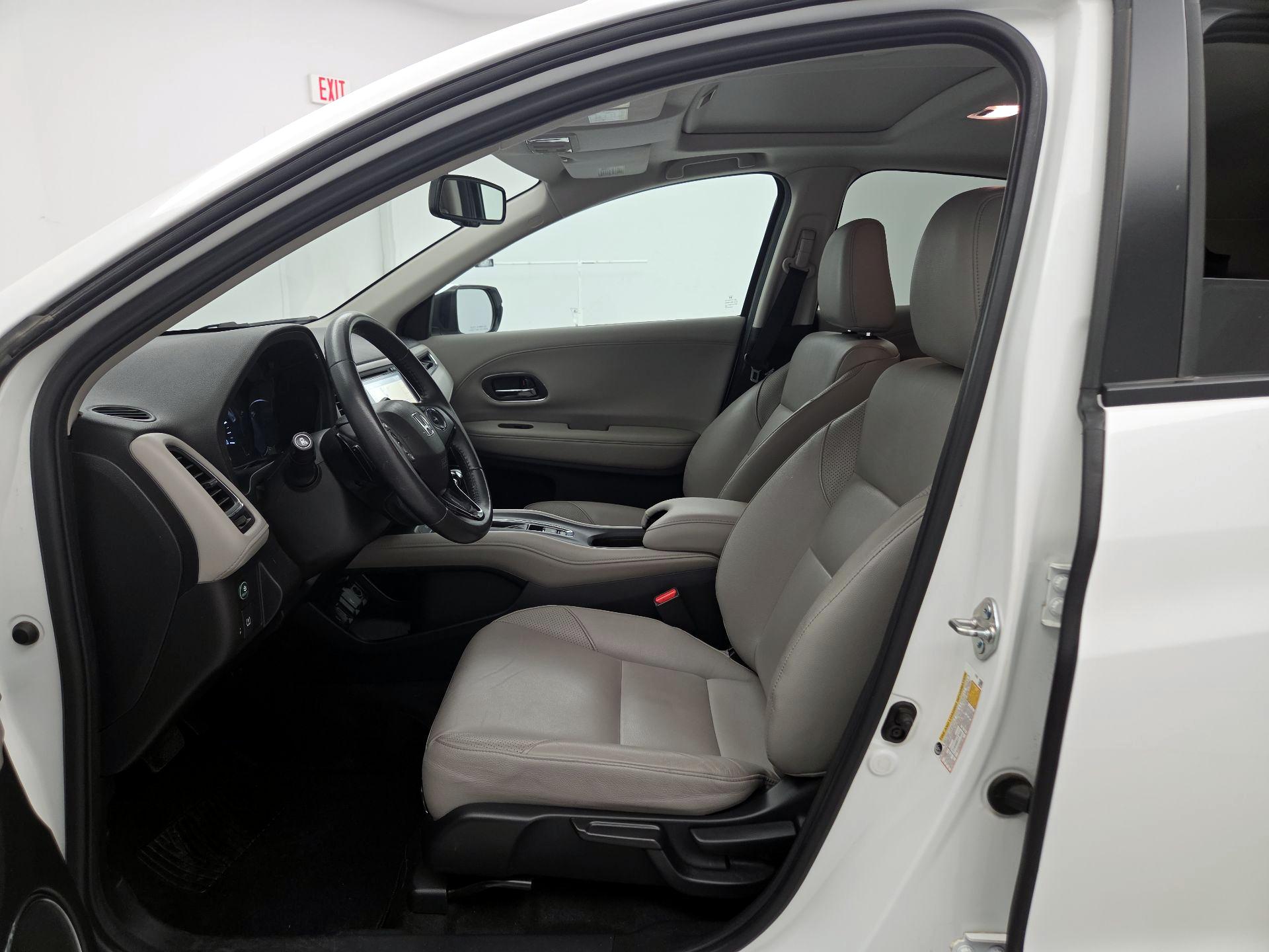Thumbnail: 2018 Honda HR-V - 11