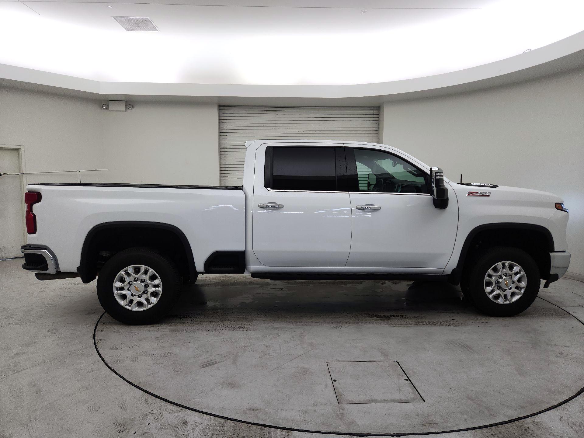Thumbnail: 2024 Chevrolet Silverado 2500 - 4