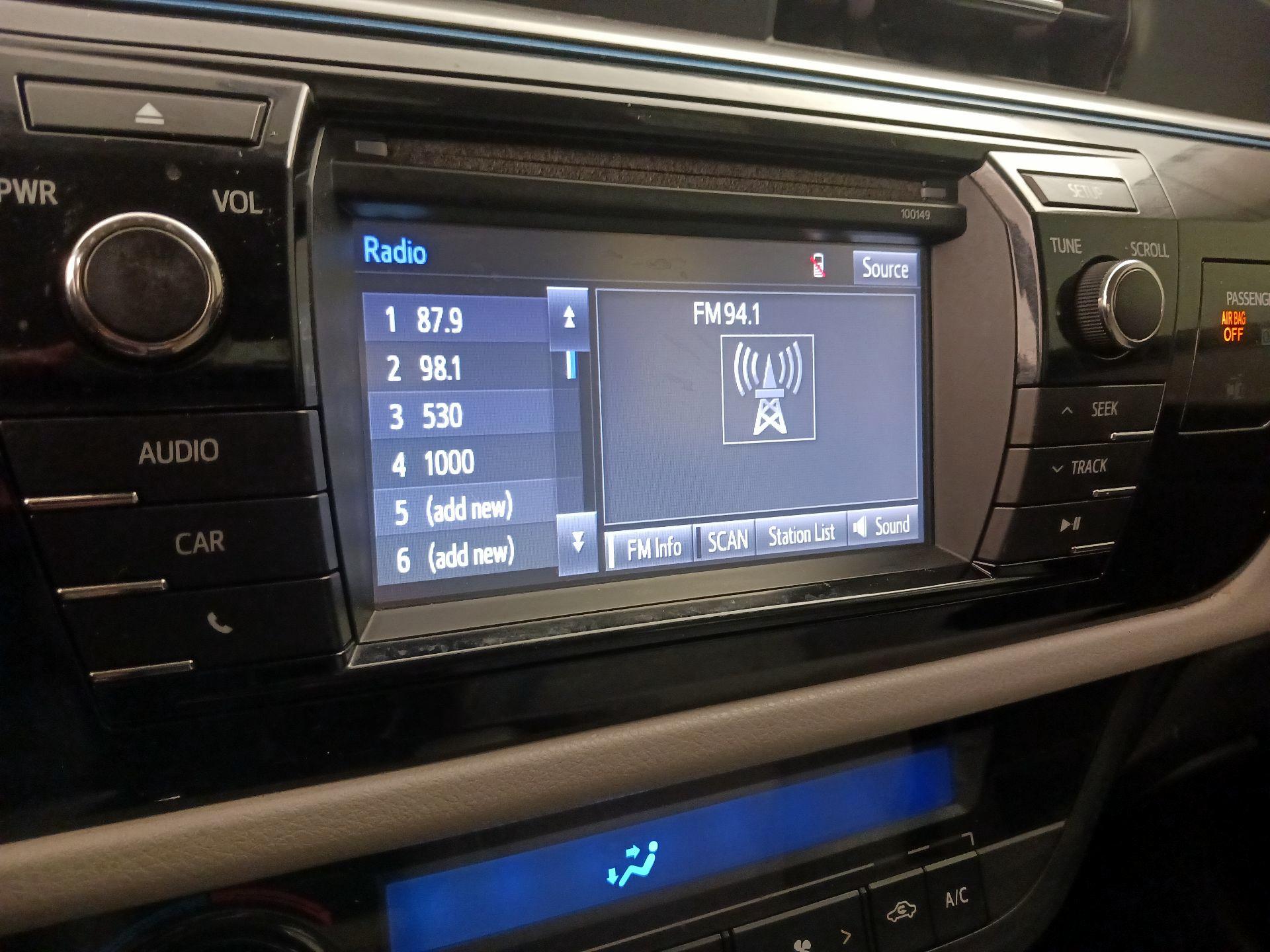 Thumbnail: 2014 Toyota Corolla - 15
