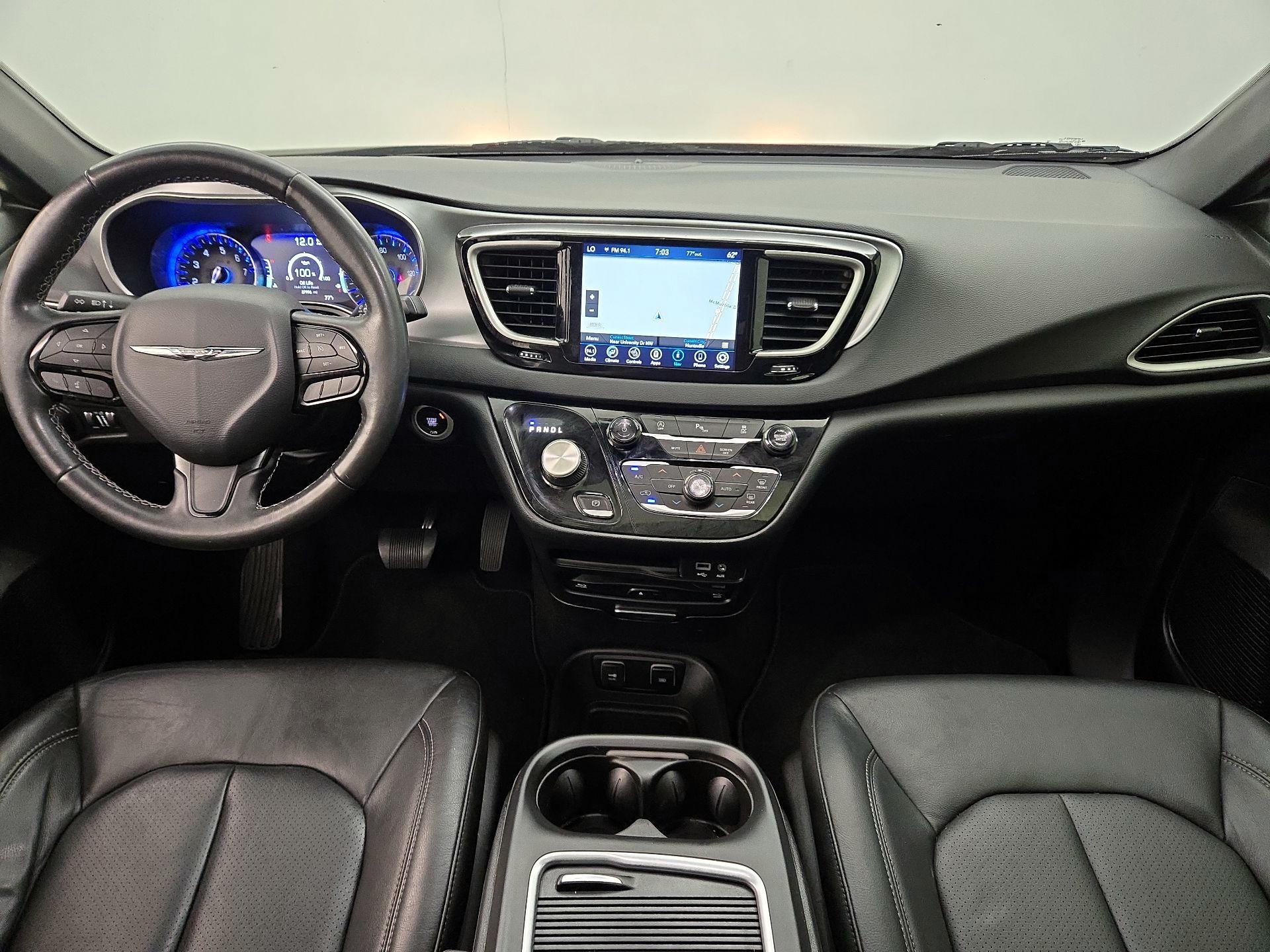 Thumbnail: 2020 Chrysler Pacifica - 9