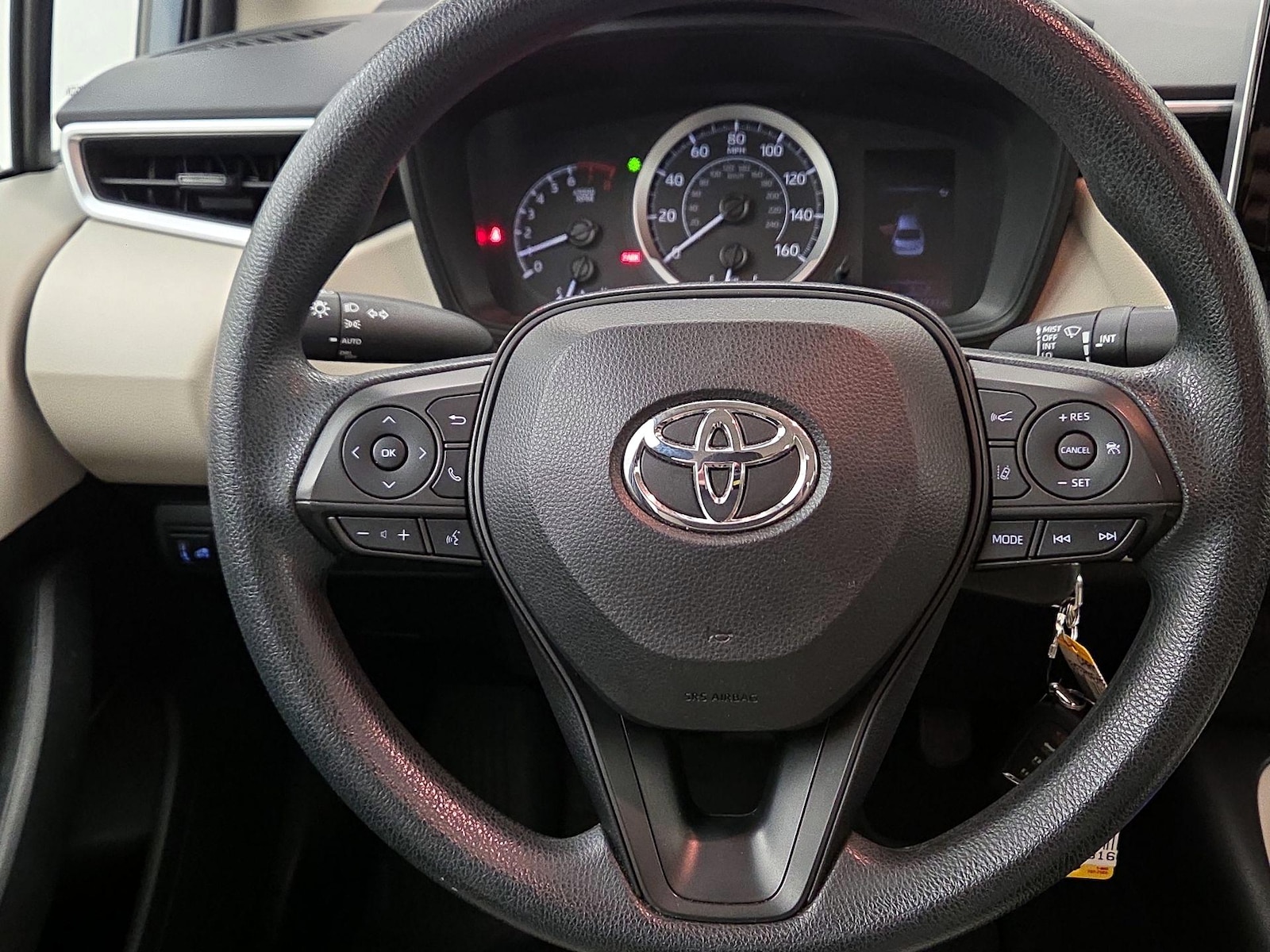 2021 Toyota Corolla LE - Photo 11