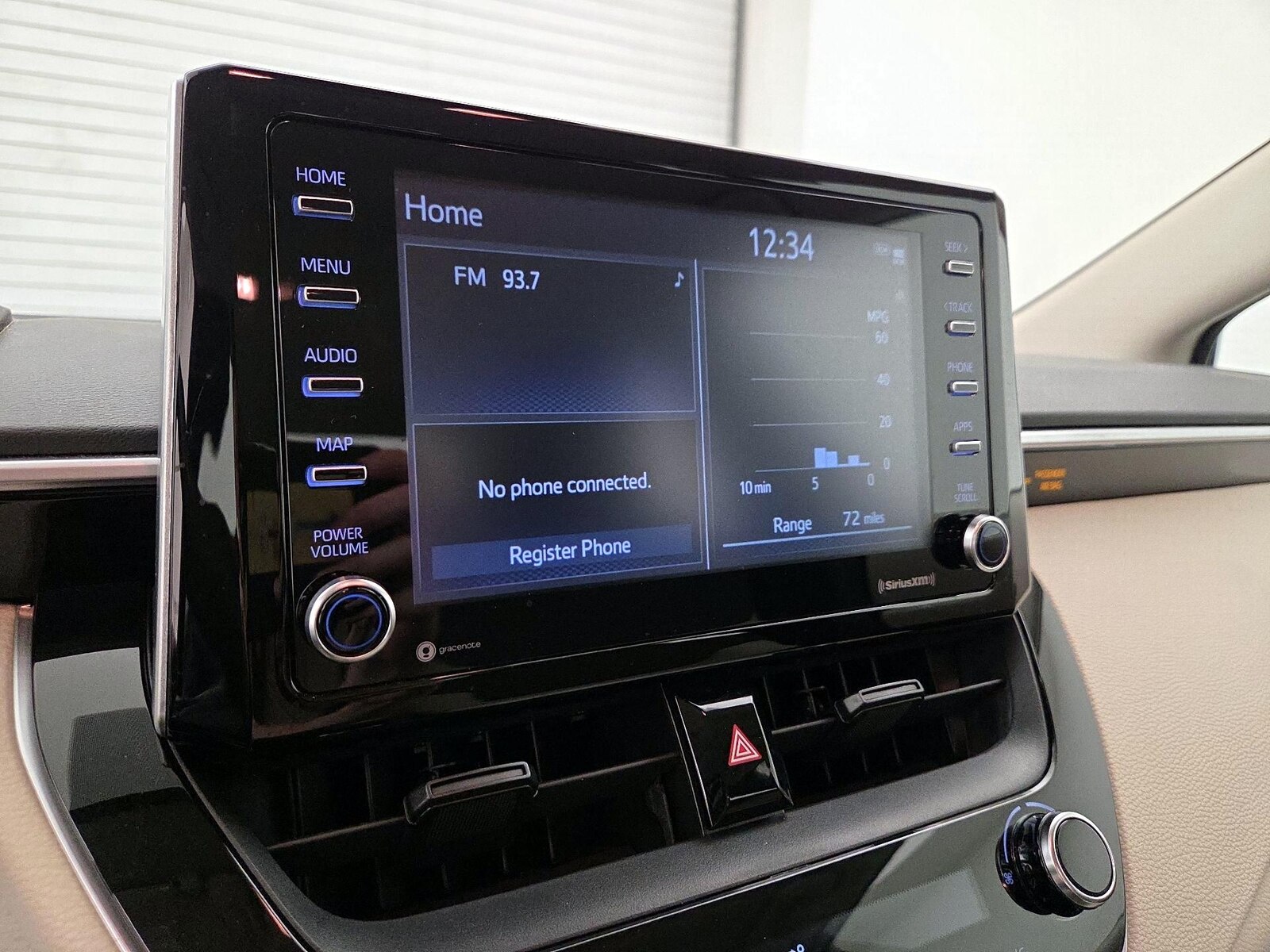 2021 Toyota Corolla LE - Photo 14