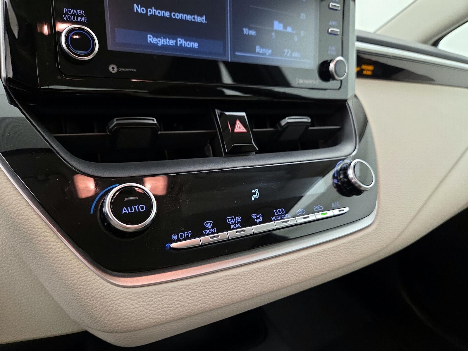 2021 Toyota Corolla LE - Photo 15