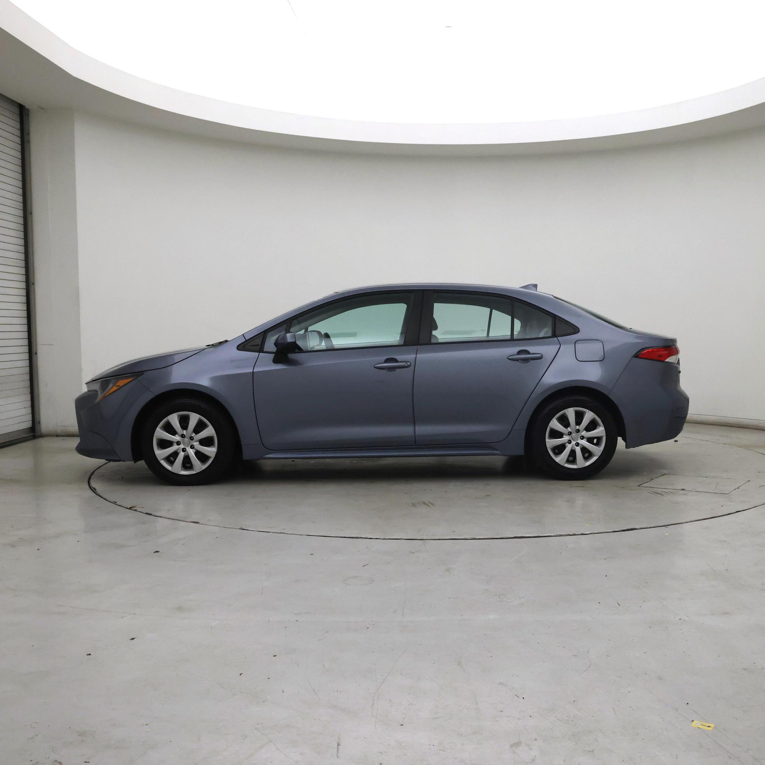 Thumbnail: 2021 Toyota Corolla - 3