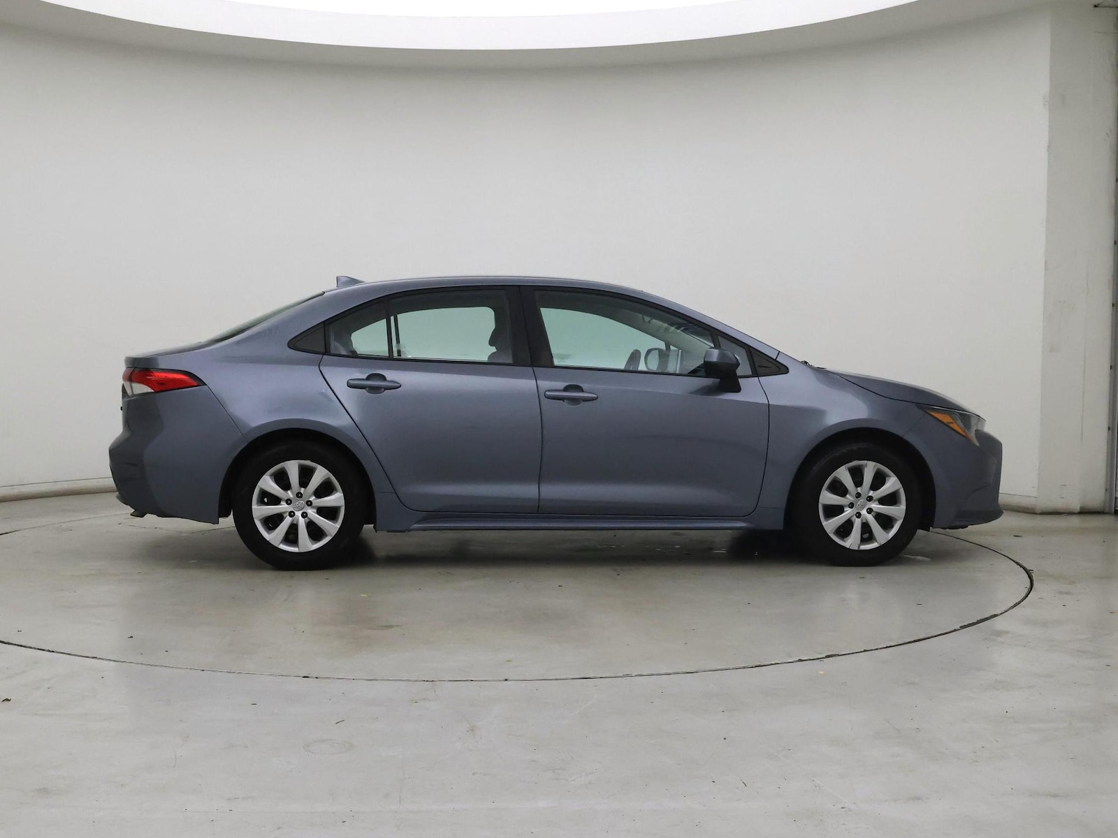 2021 Toyota Corolla LE - Photo 8