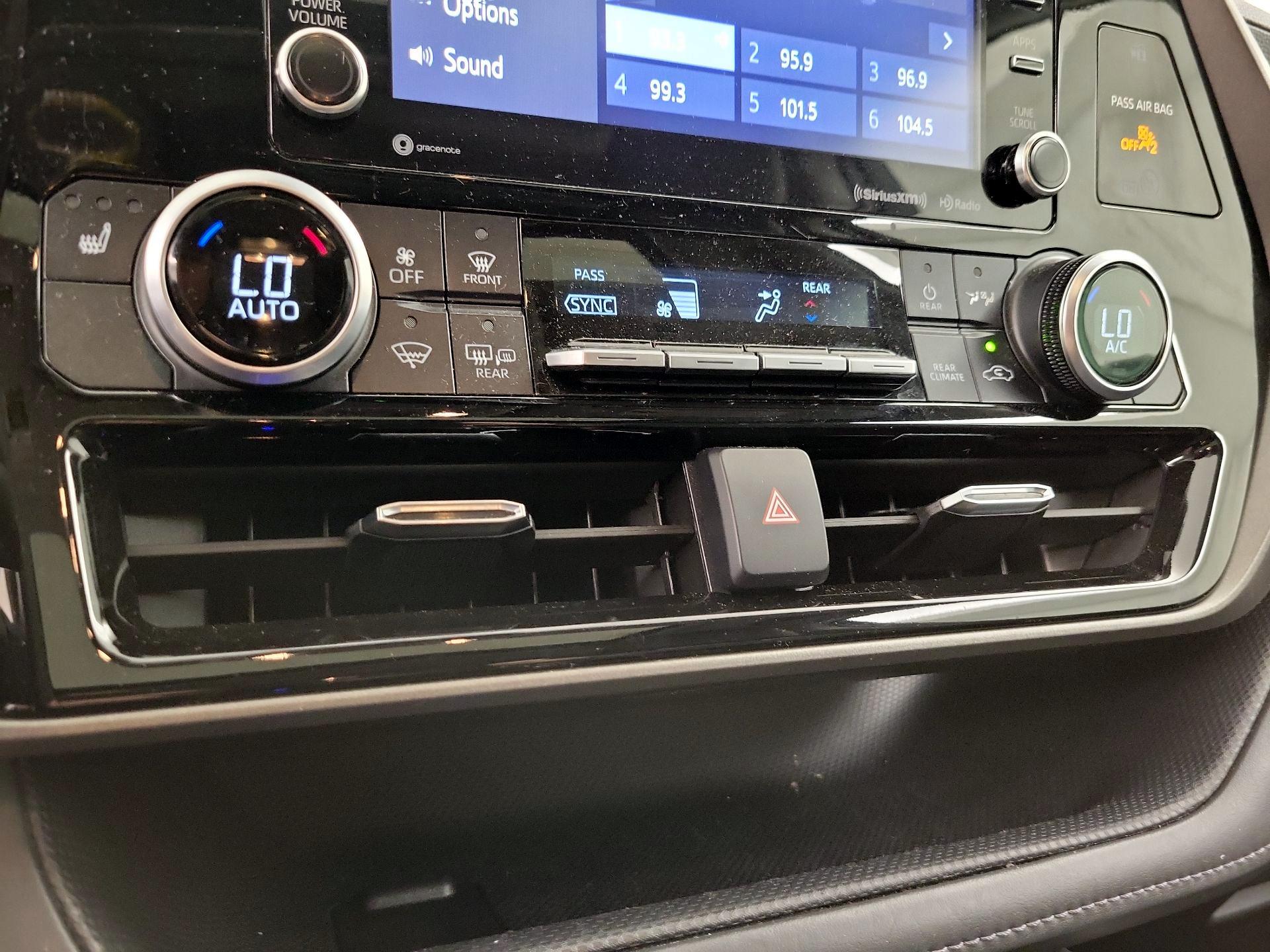 Thumbnail: 2021 Toyota Highlander - 16