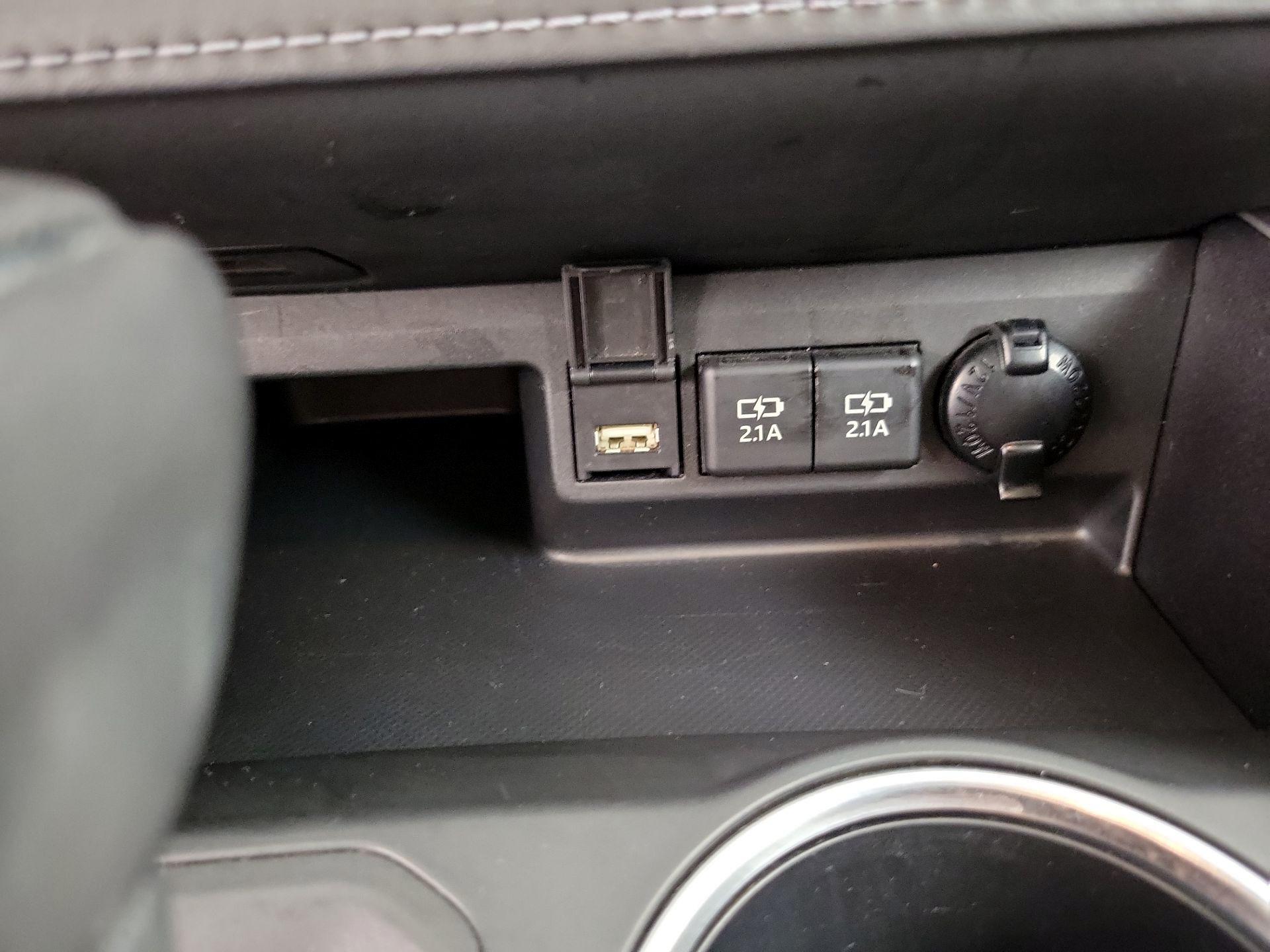 Thumbnail: 2021 Toyota Highlander - 18