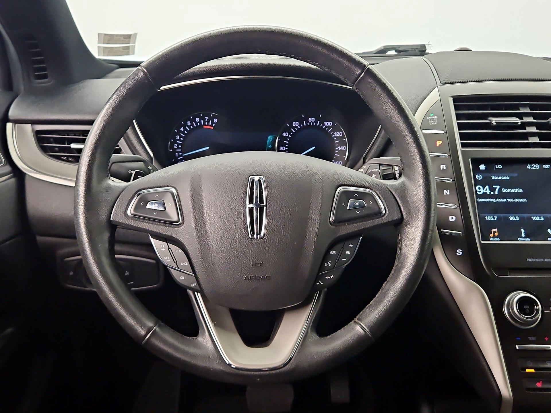 Thumbnail: 2016 Lincoln MKC - 10