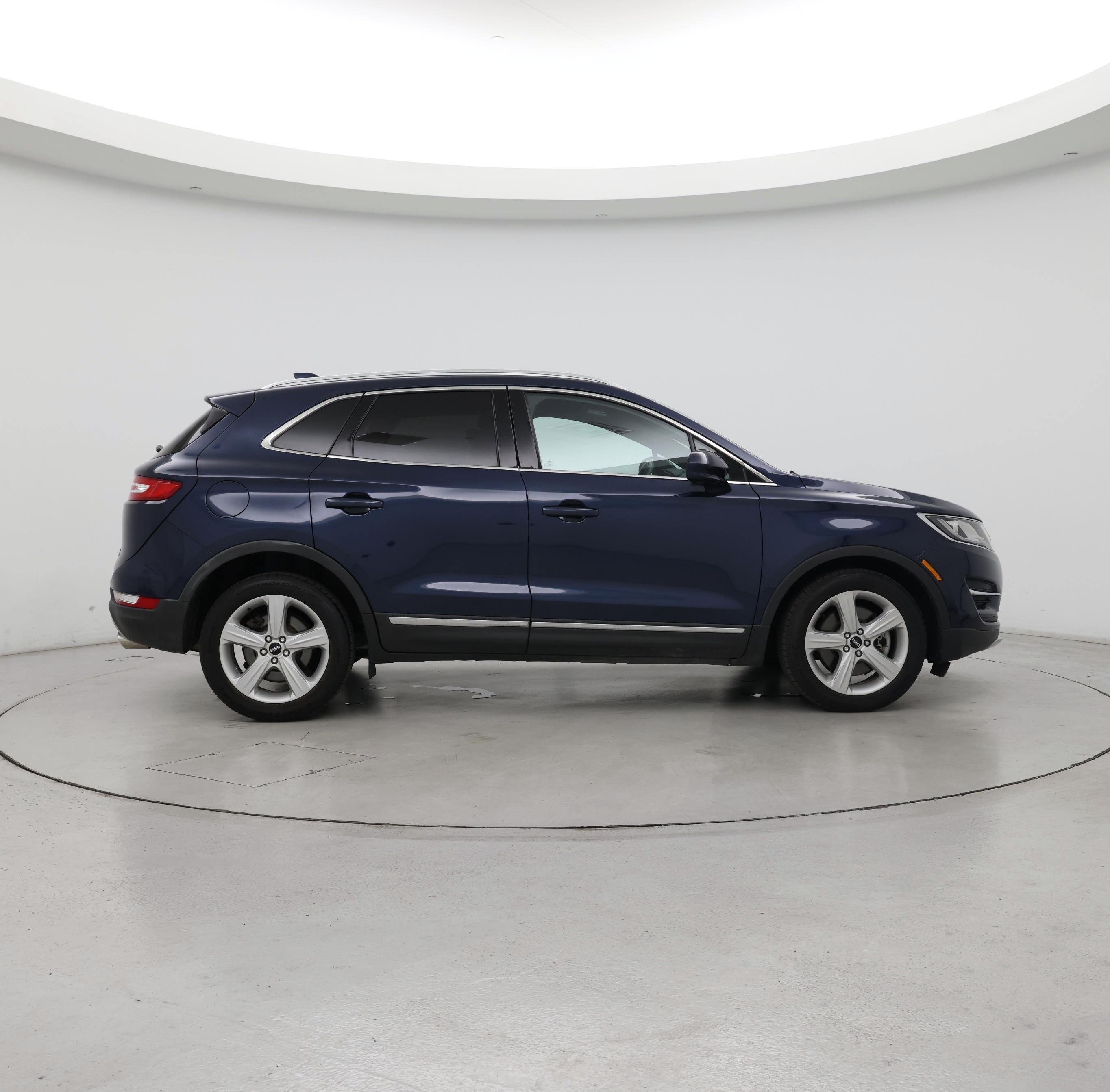 Thumbnail: 2016 Lincoln MKC - 7