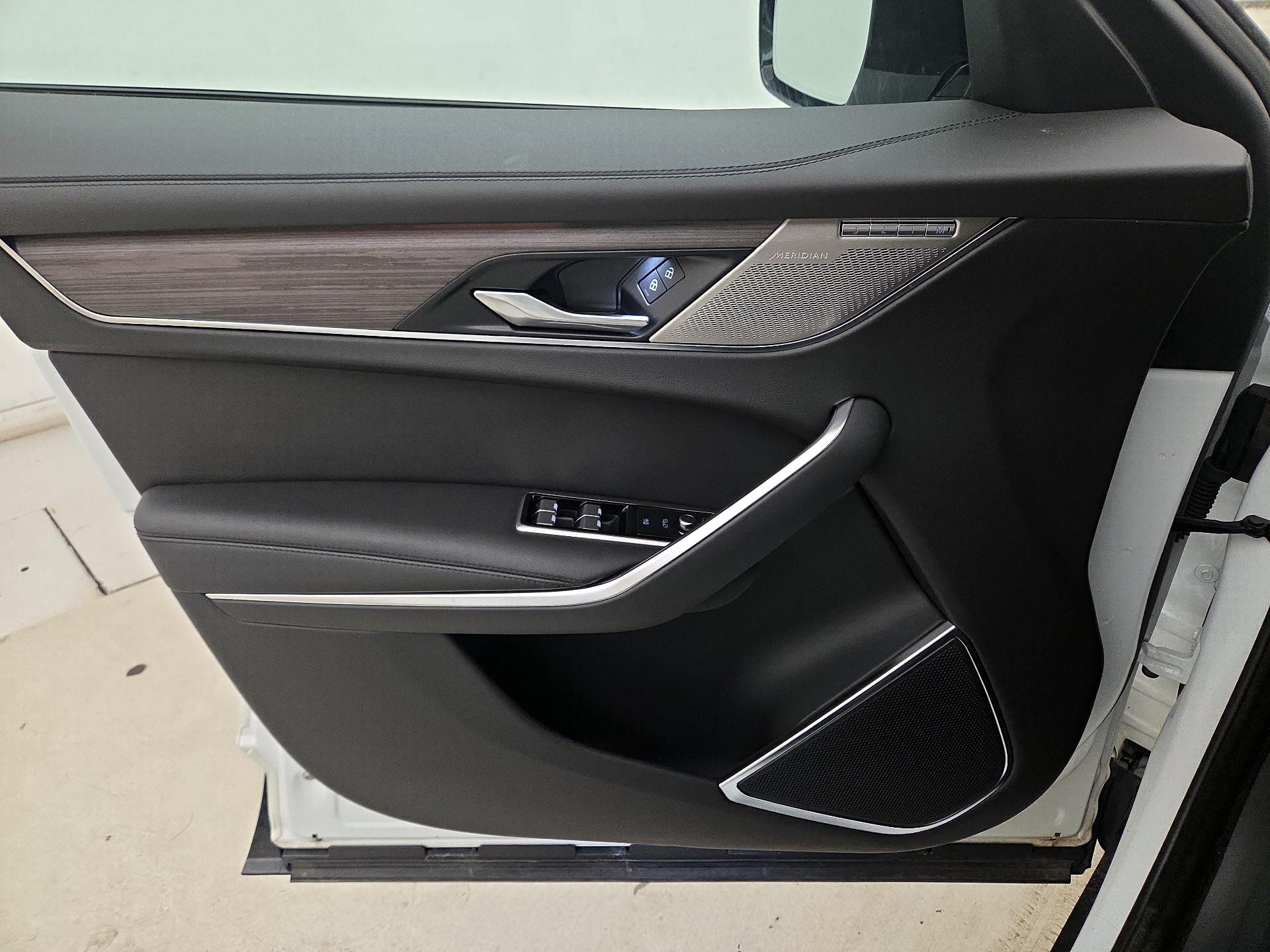 Thumbnail: 2022 Jaguar F-Pace - 12