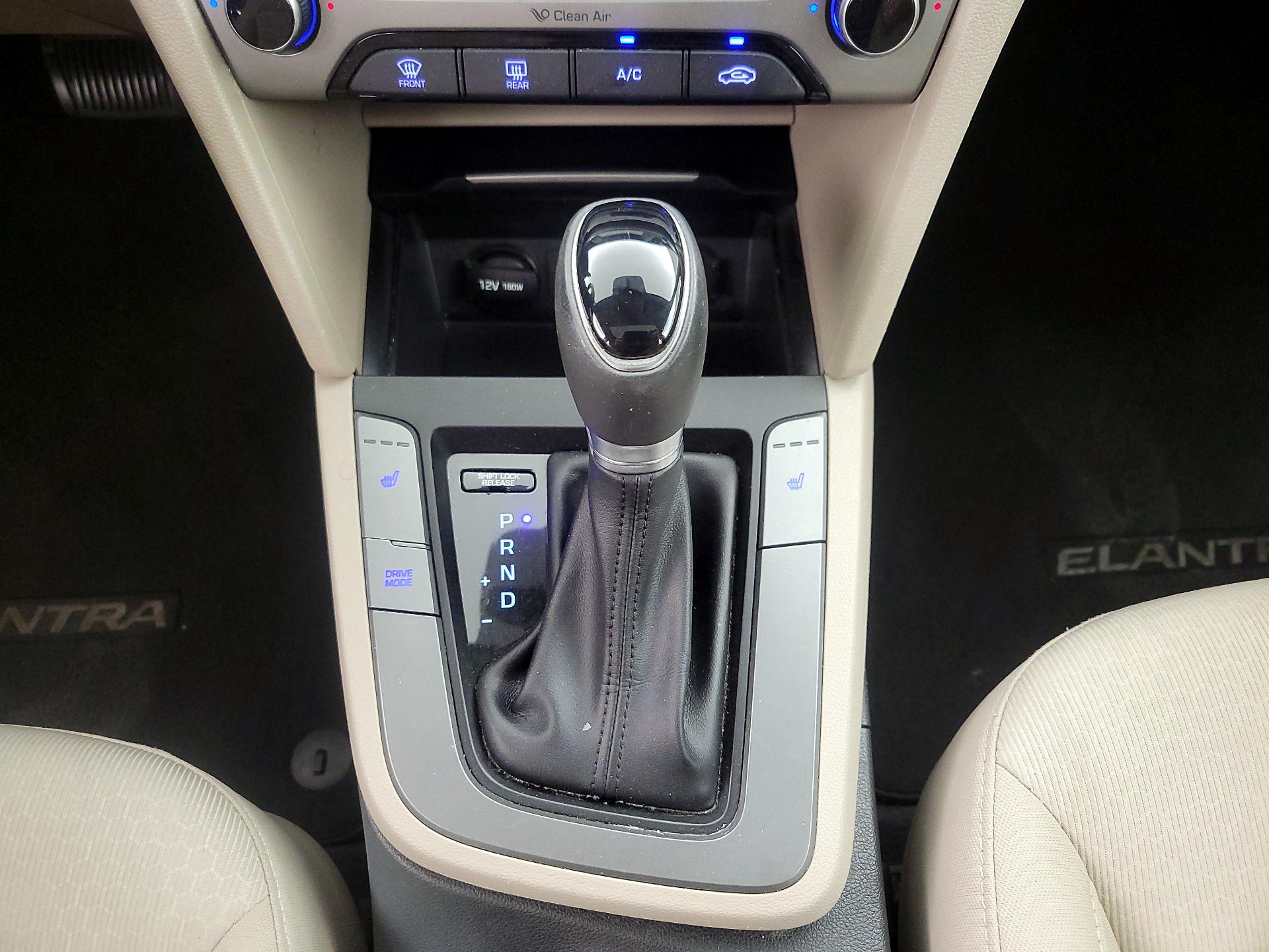 Thumbnail: 2018 Hyundai Elantra - 17