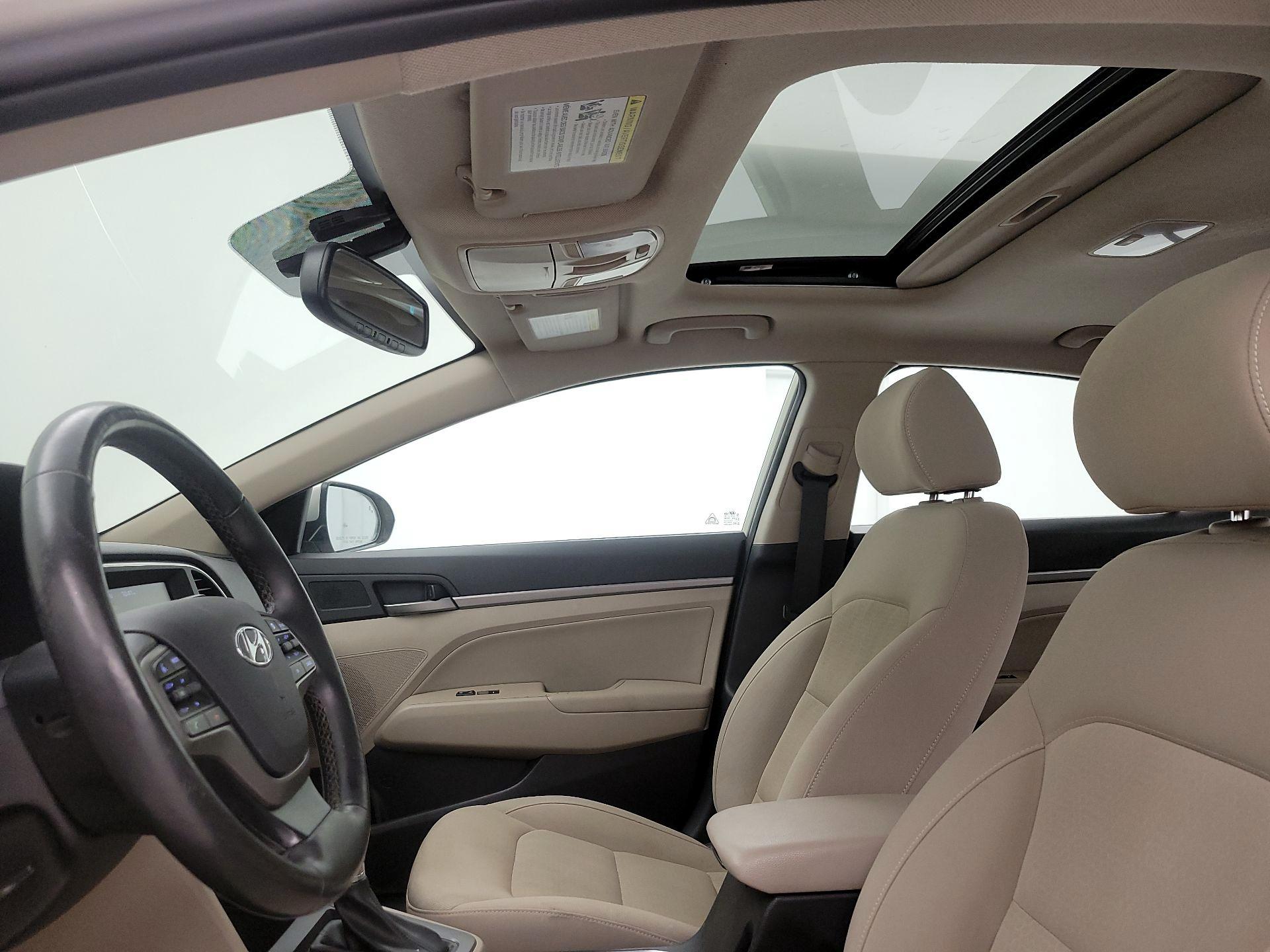 Thumbnail: 2018 Hyundai Elantra - 19