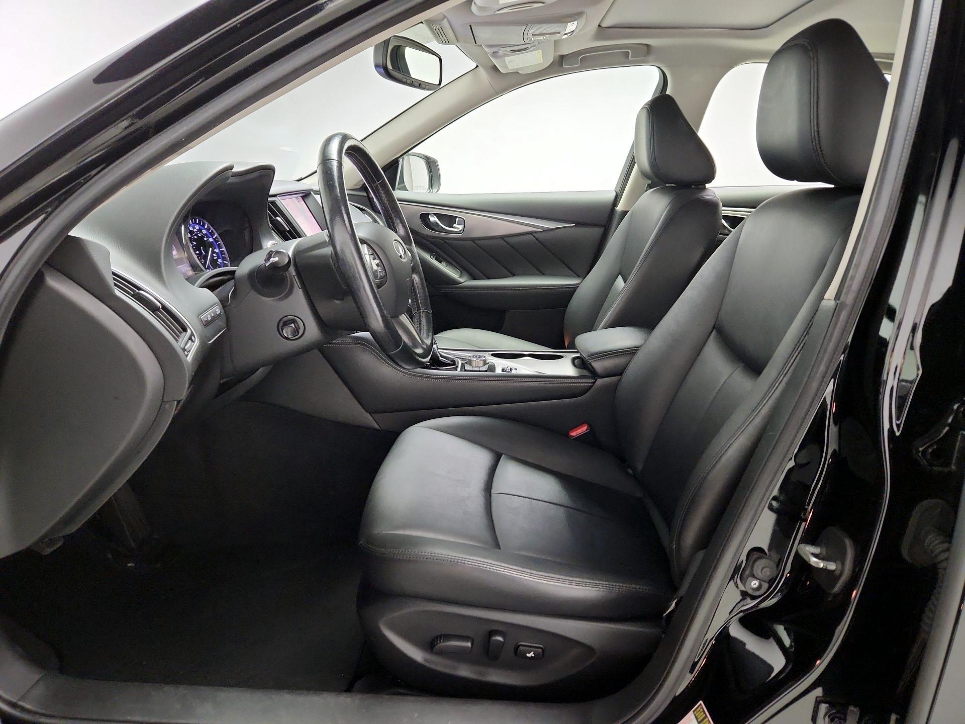 Thumbnail: 2016 INFINITI Q50 - 11