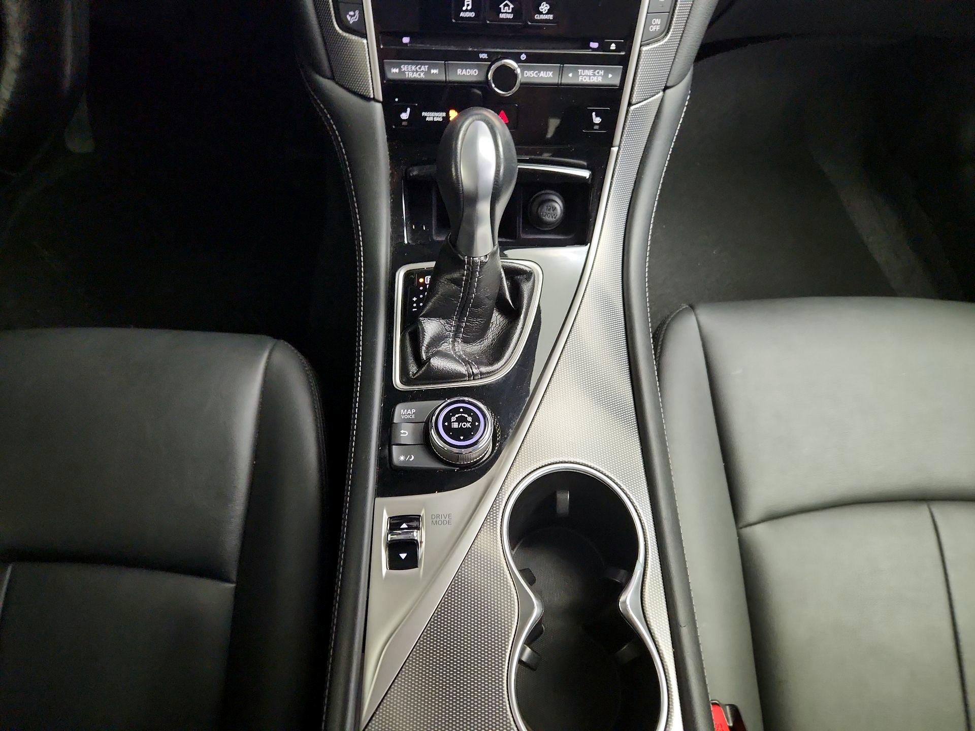 Thumbnail: 2016 INFINITI Q50 - 18