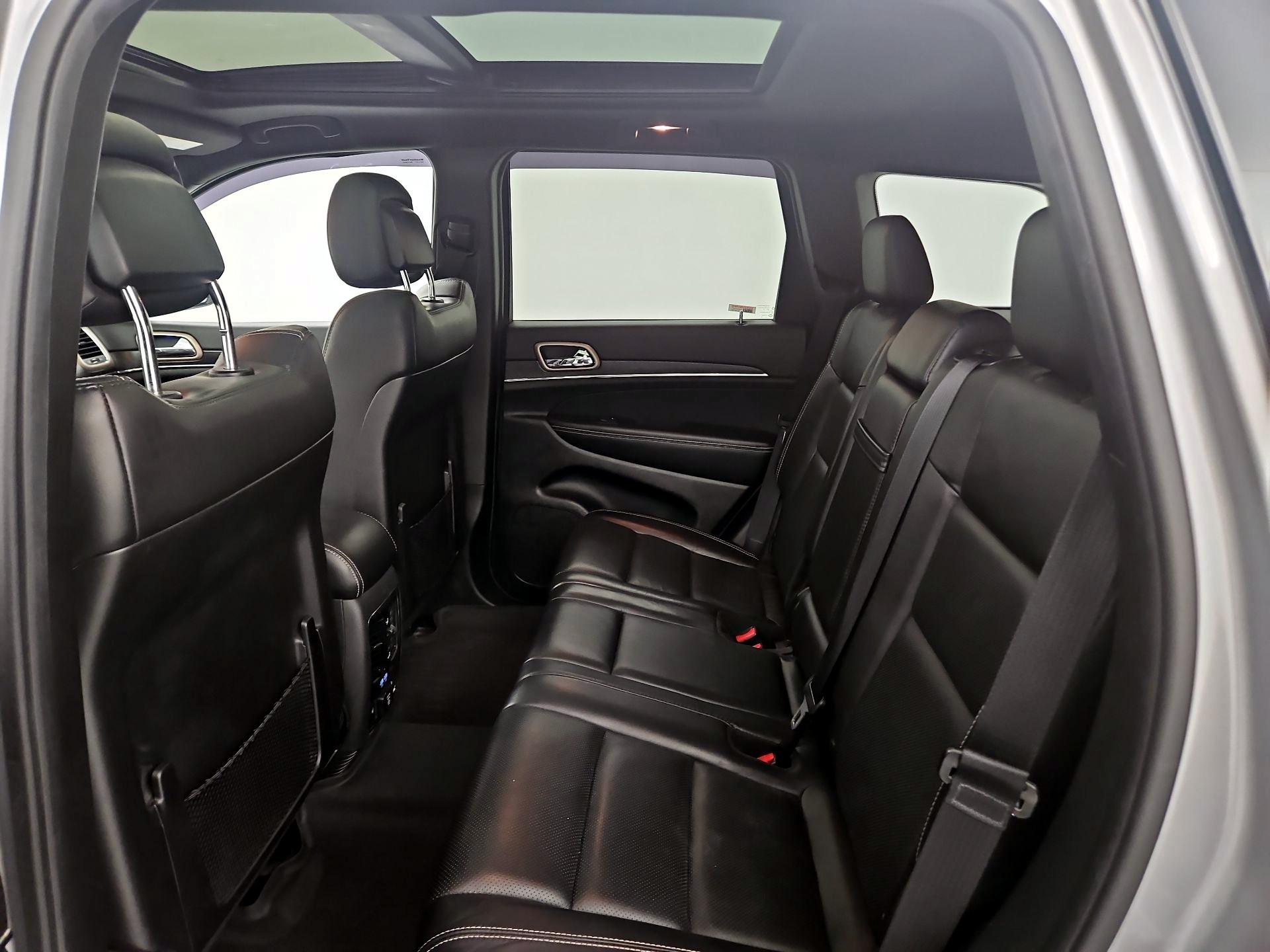 Thumbnail: 2015 Jeep Grand Cherokee - 19