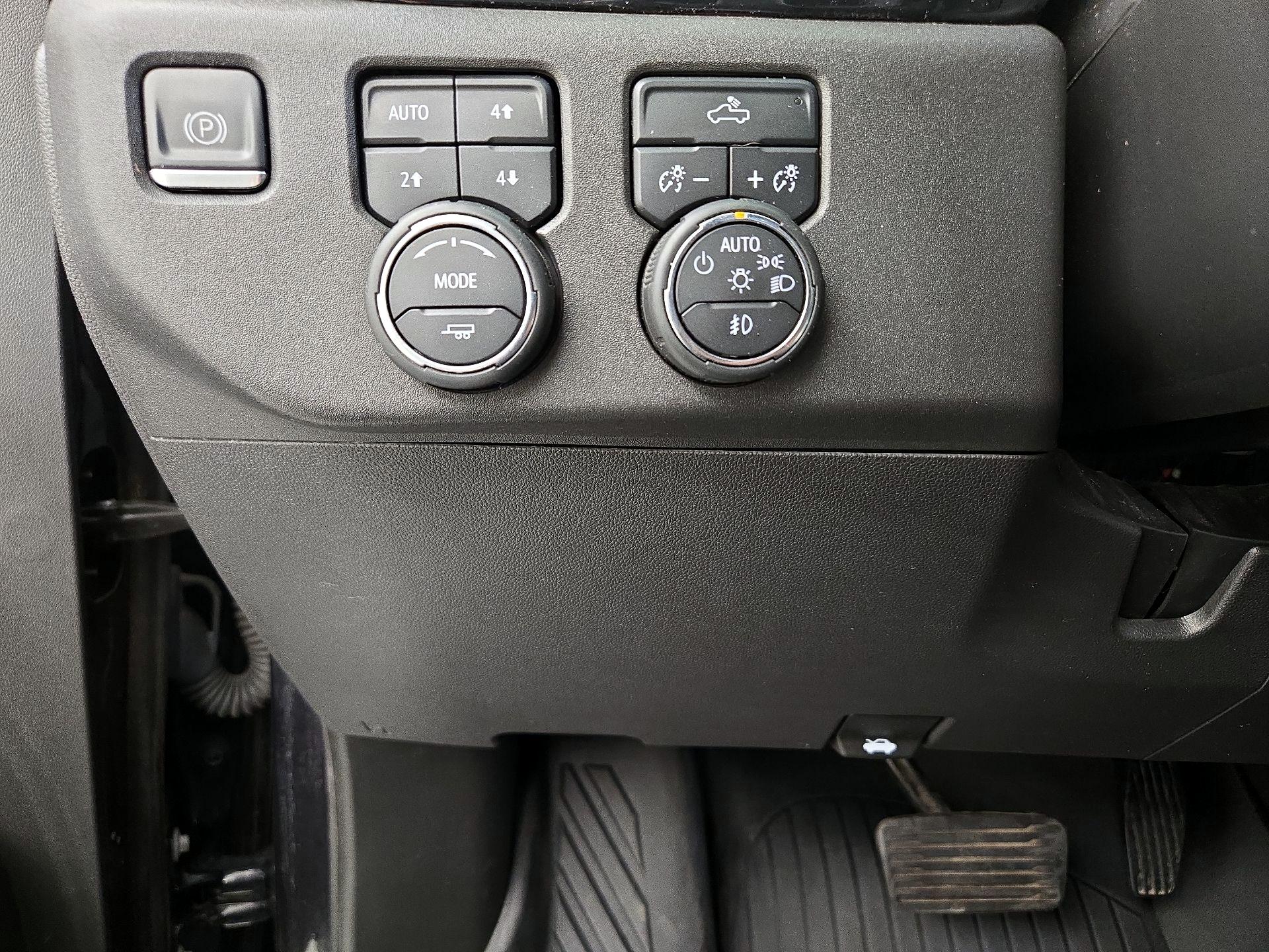 Thumbnail: 2022 Chevrolet Silverado 1500 - 13
