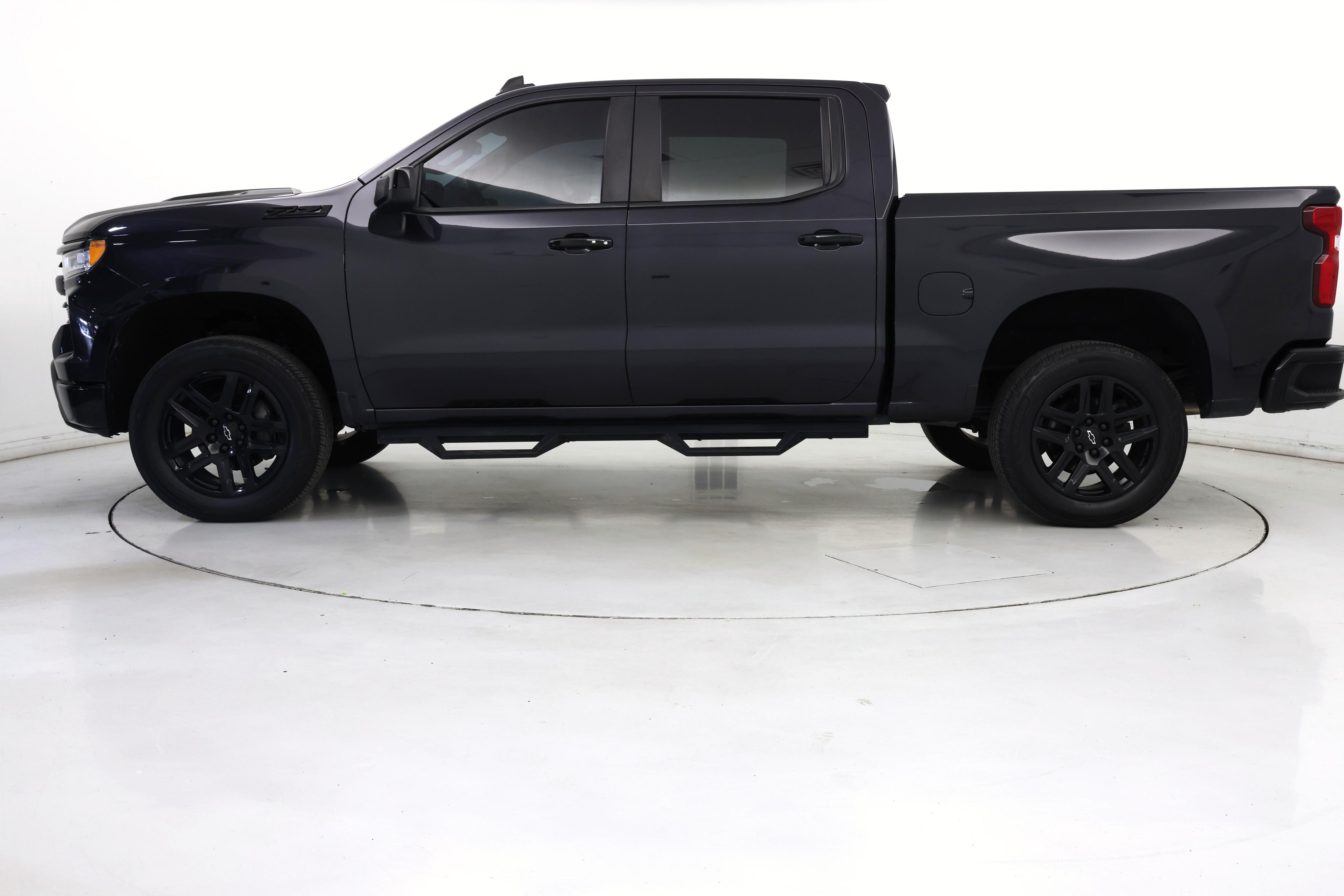 Thumbnail: 2022 Chevrolet Silverado 1500 - 3