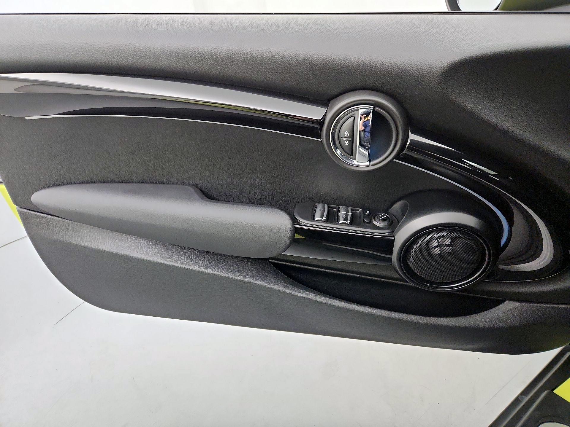 Thumbnail: 2022 MINI Cooper - 12