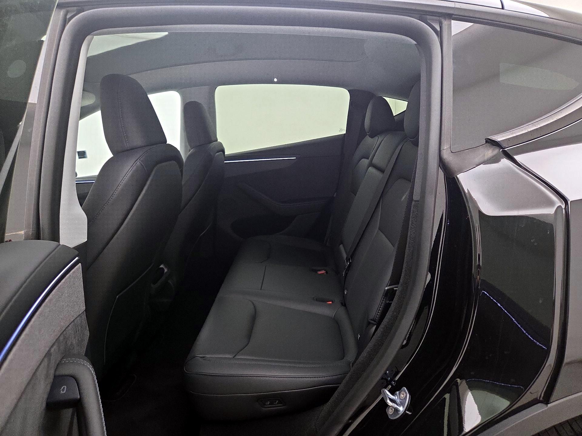 Thumbnail: 2026 Tesla Model Y - 18