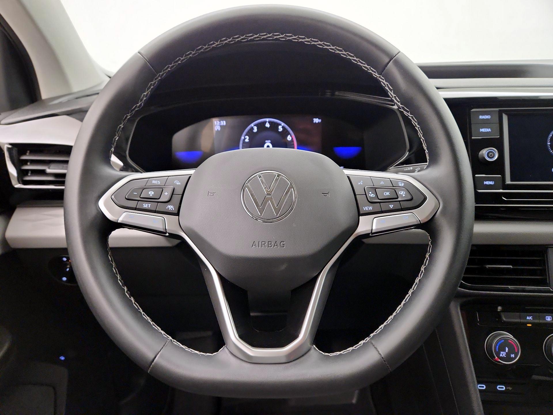 Thumbnail: 2023 Volkswagen Taos - 10