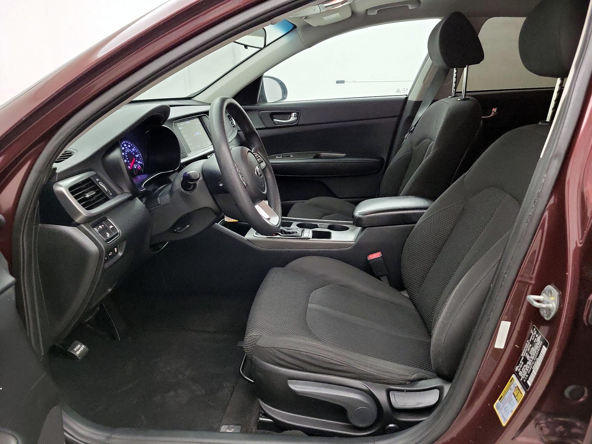 Thumbnail: 2019 Kia Optima - 11