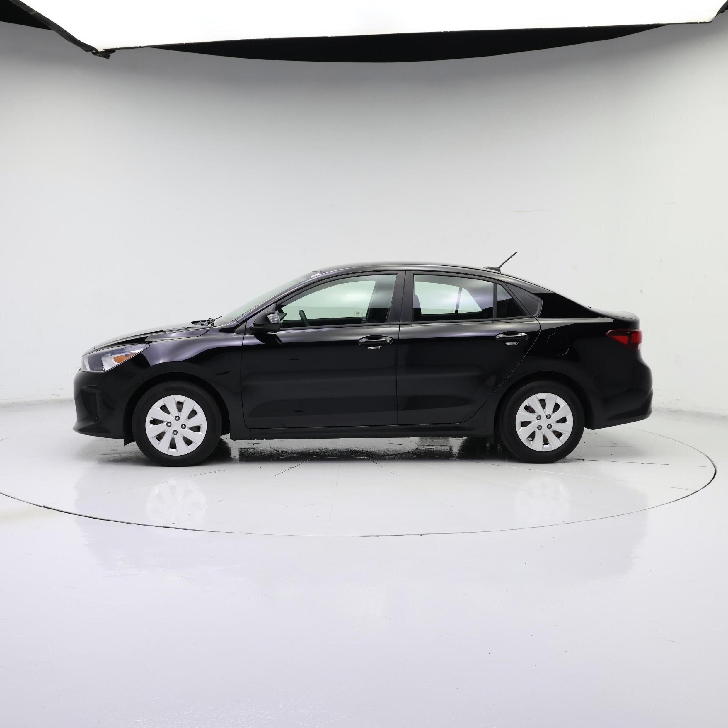 Thumbnail: 2020 Kia Rio - 3