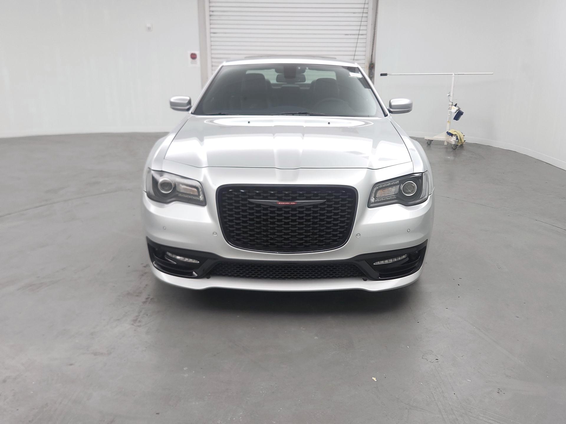 Thumbnail: 2022 Chrysler 300 - 2
