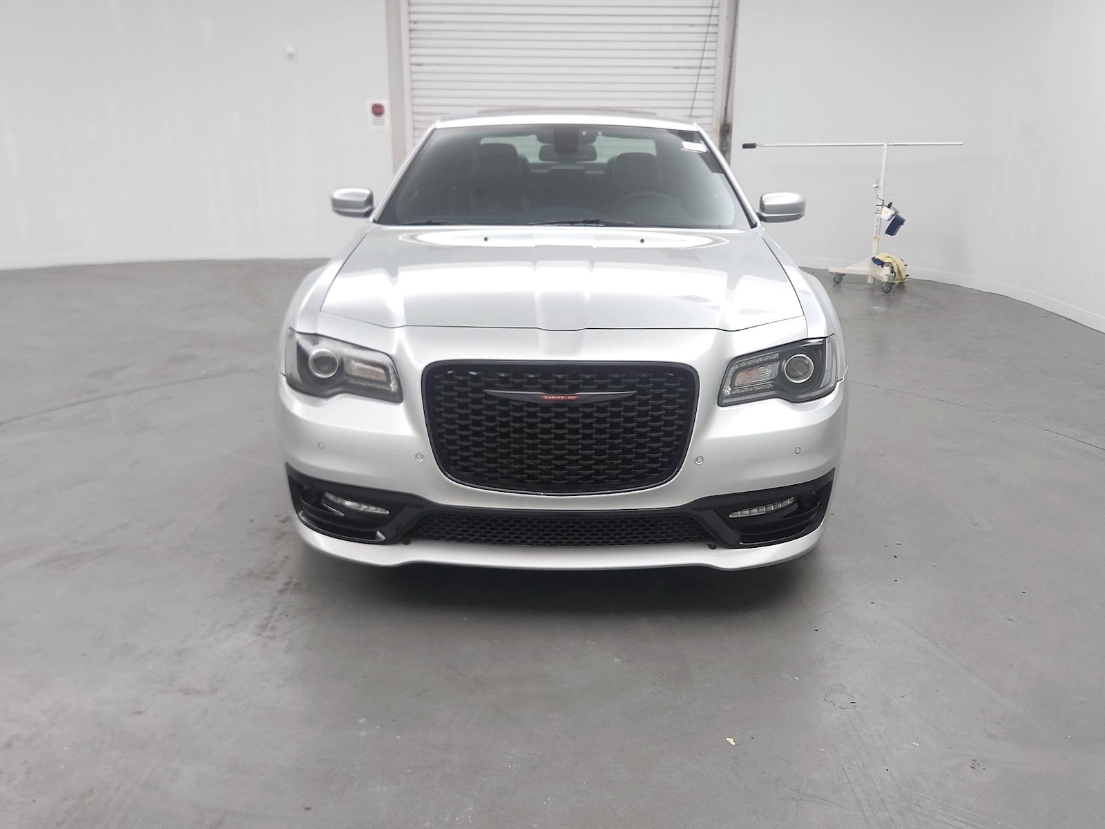 2022 Chrysler 300 S - Photo 2
