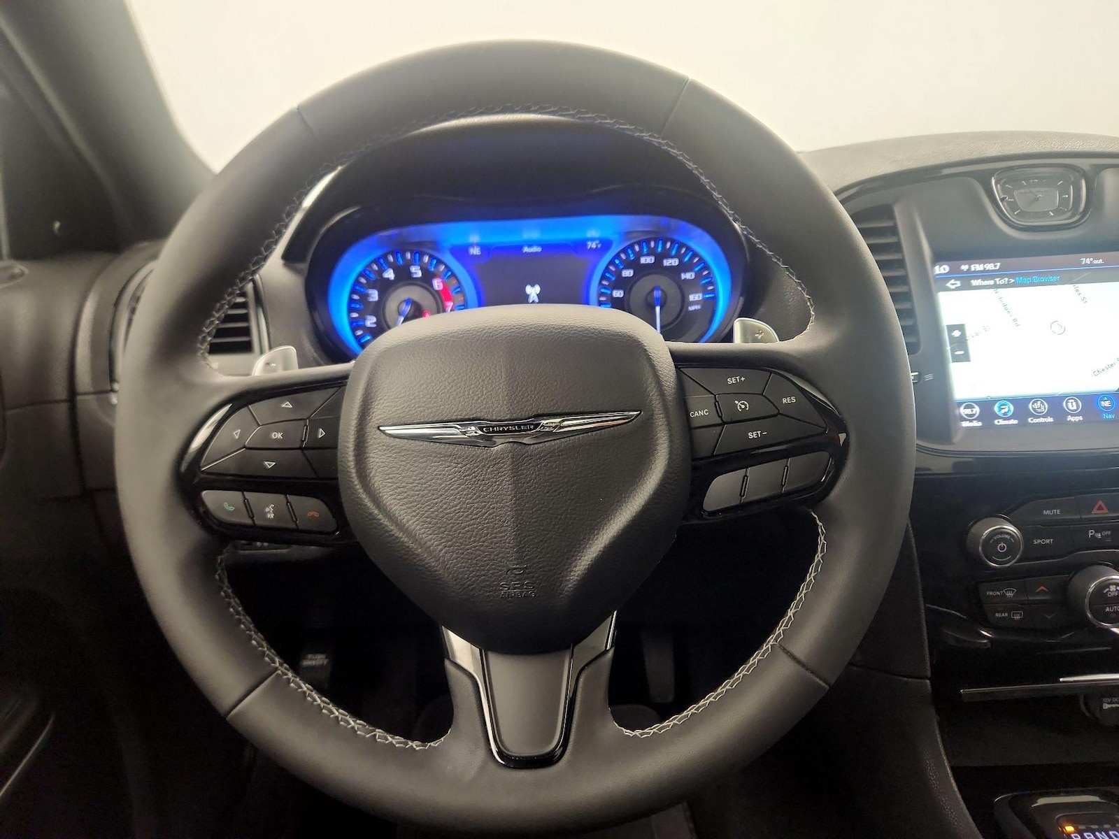 2022 Chrysler 300 S - Photo 9