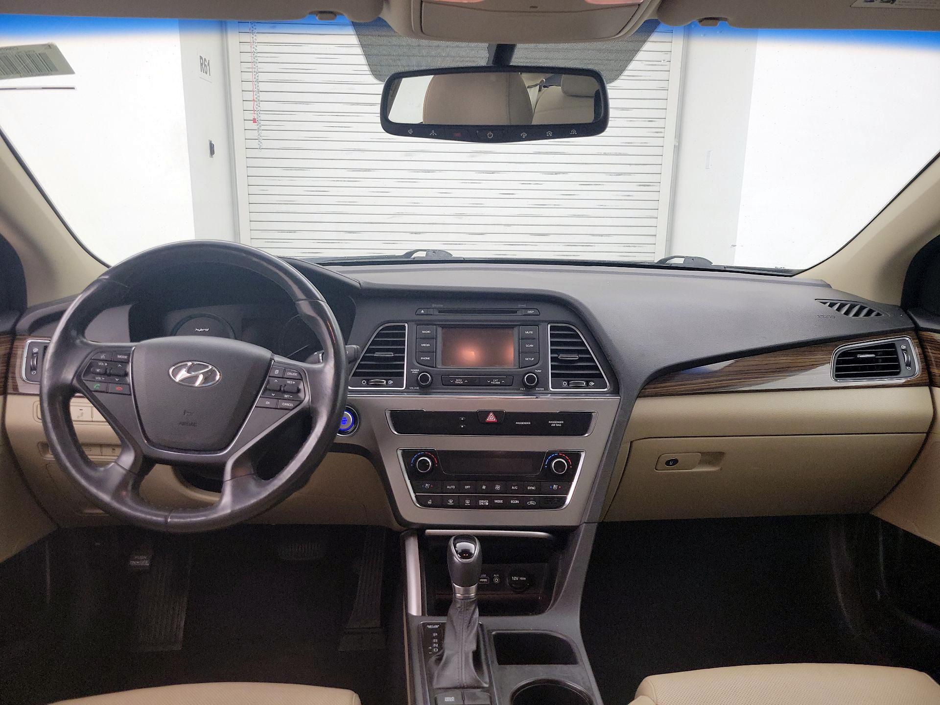 Thumbnail: 2016 Hyundai Sonata - 9