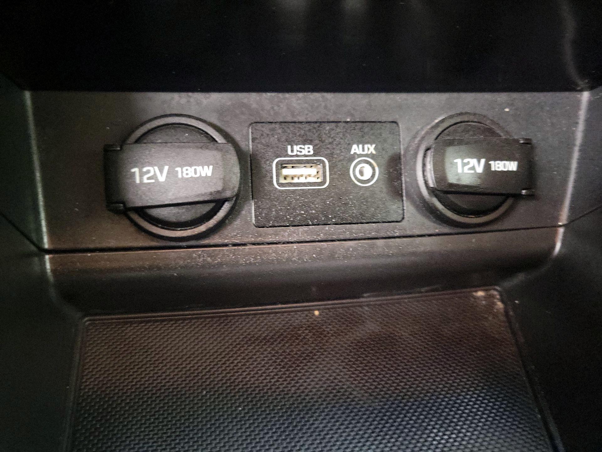 Thumbnail: 2016 Hyundai Sonata - 18