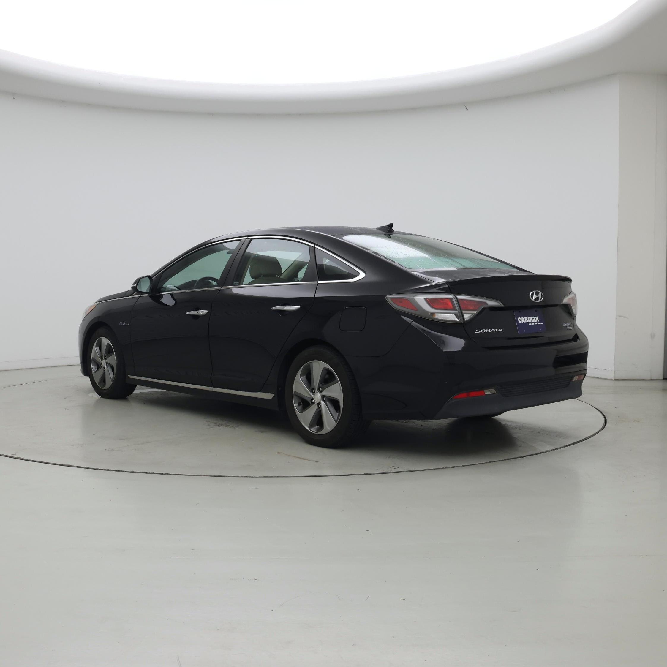 Thumbnail: 2016 Hyundai Sonata - 2