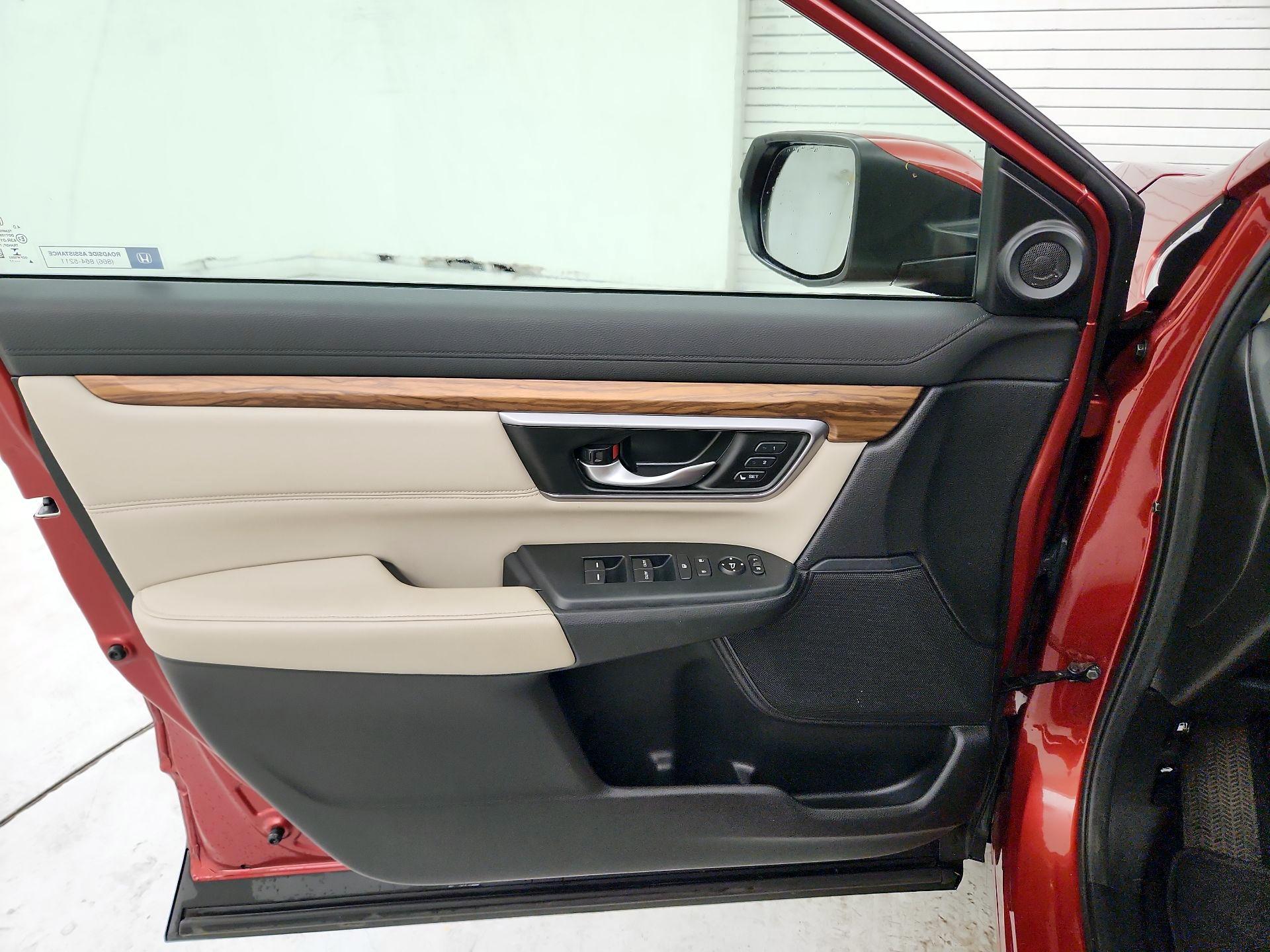 Thumbnail: 2017 Honda CR-V - 12