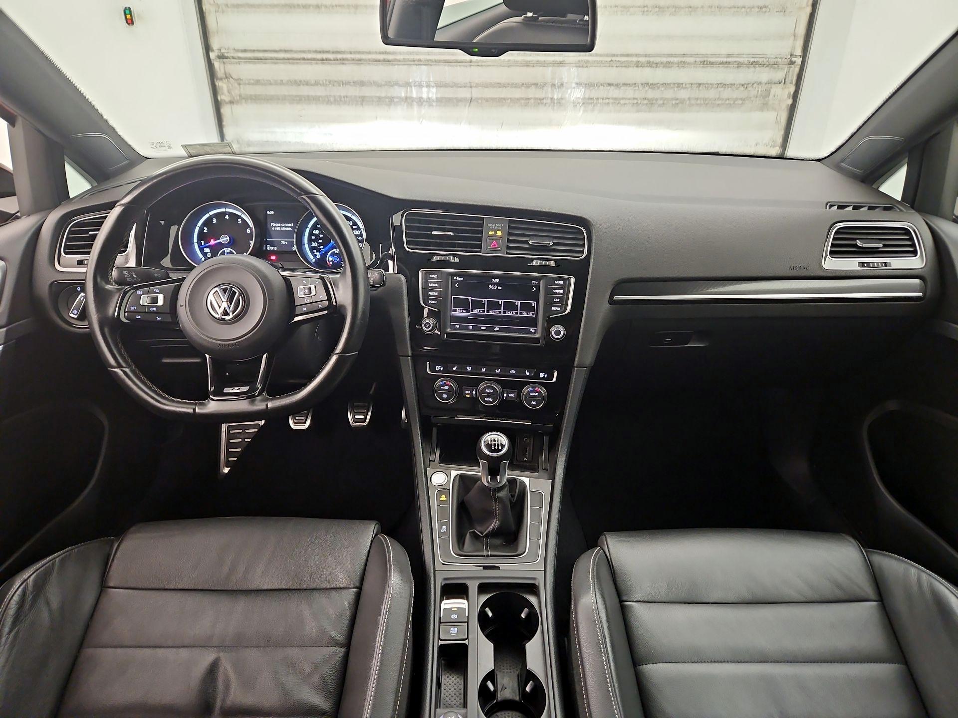 Thumbnail: 2016 Volkswagen Golf - 9