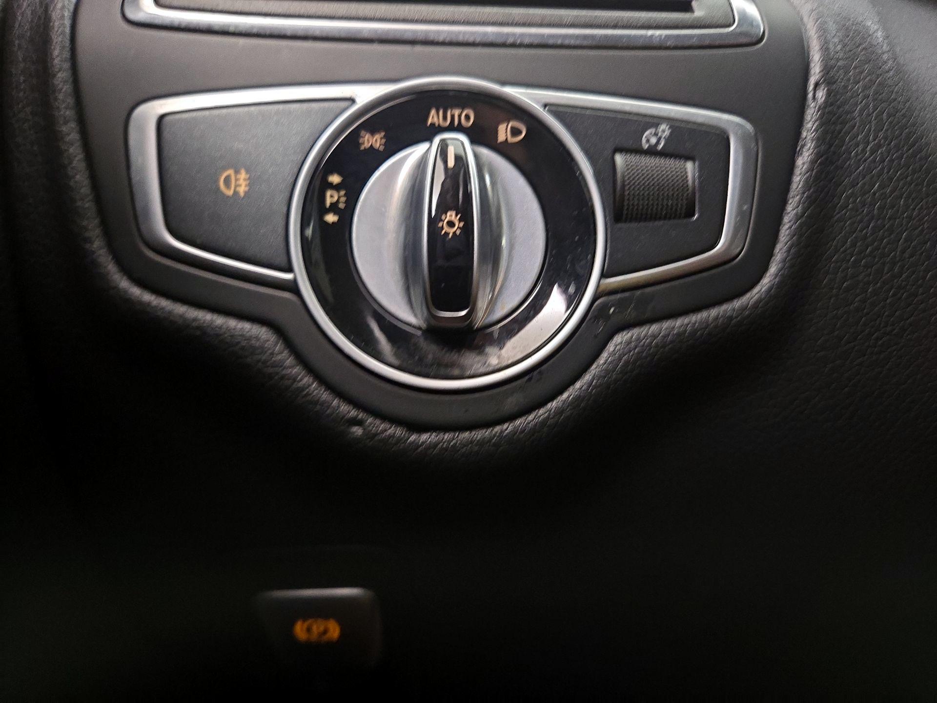 Thumbnail: 2016 Mercedes-Benz C-Class - 13