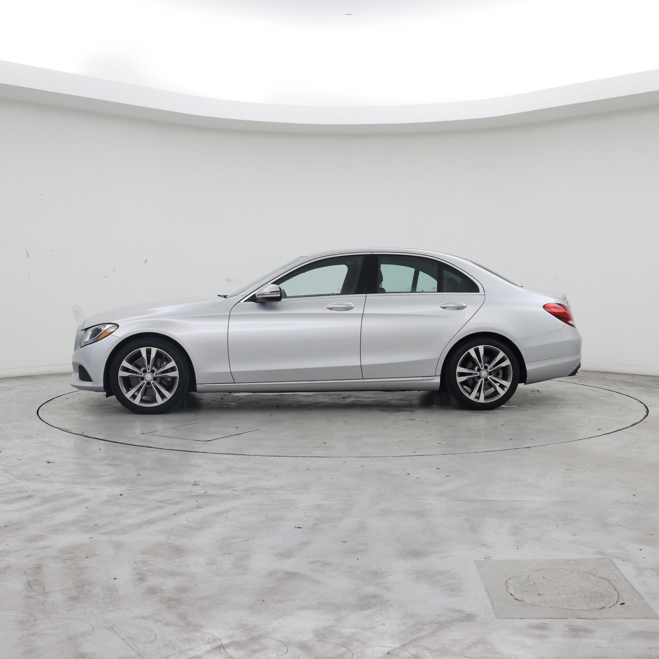 Thumbnail: 2016 Mercedes-Benz C-Class - 3
