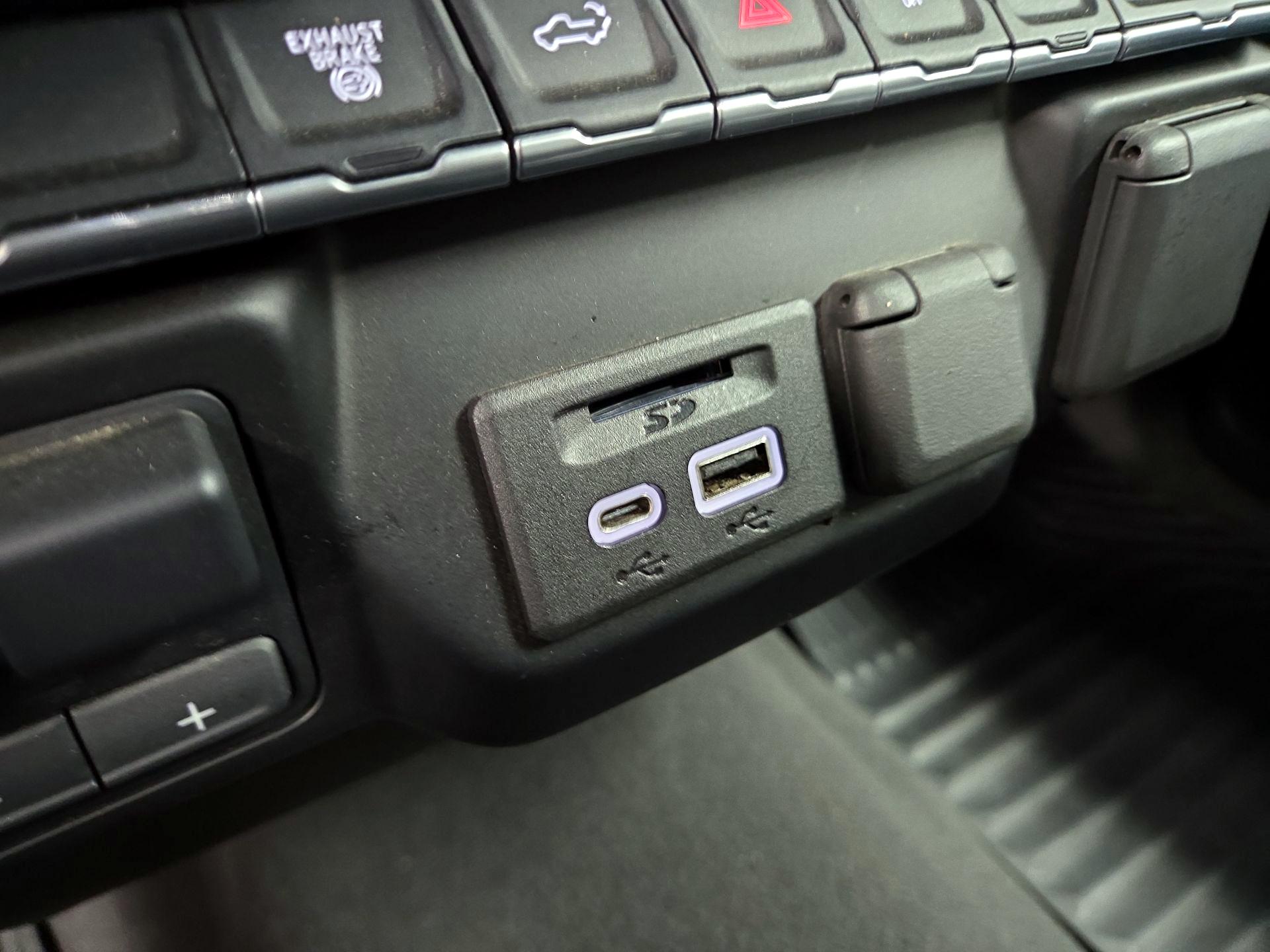 Thumbnail: 2023 Chevrolet Silverado 2500 - 16