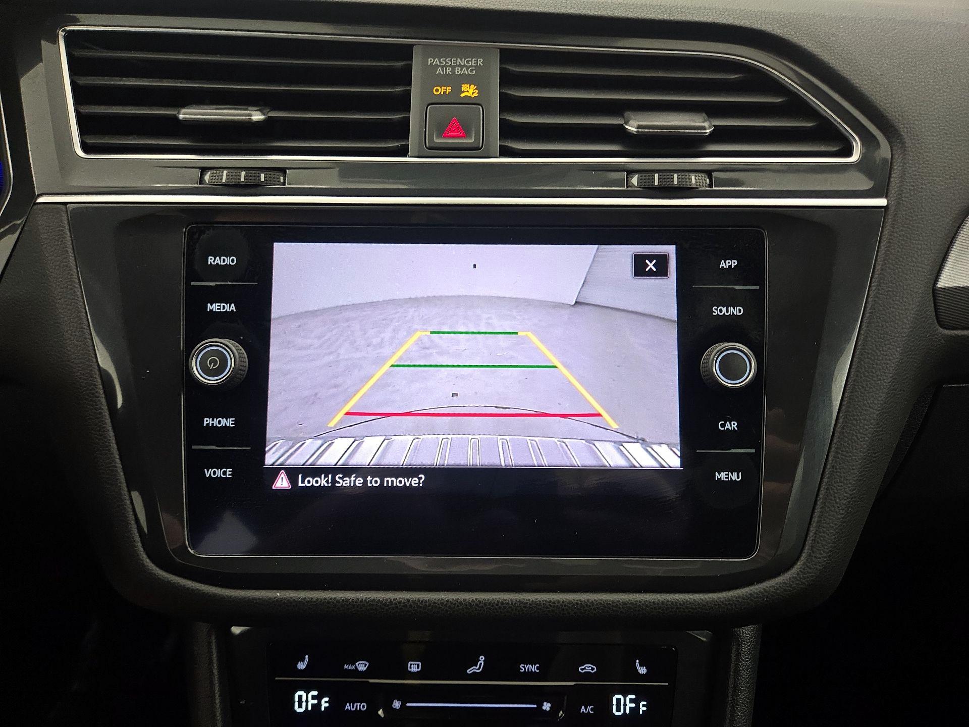 Thumbnail: 2022 Volkswagen Tiguan - 14