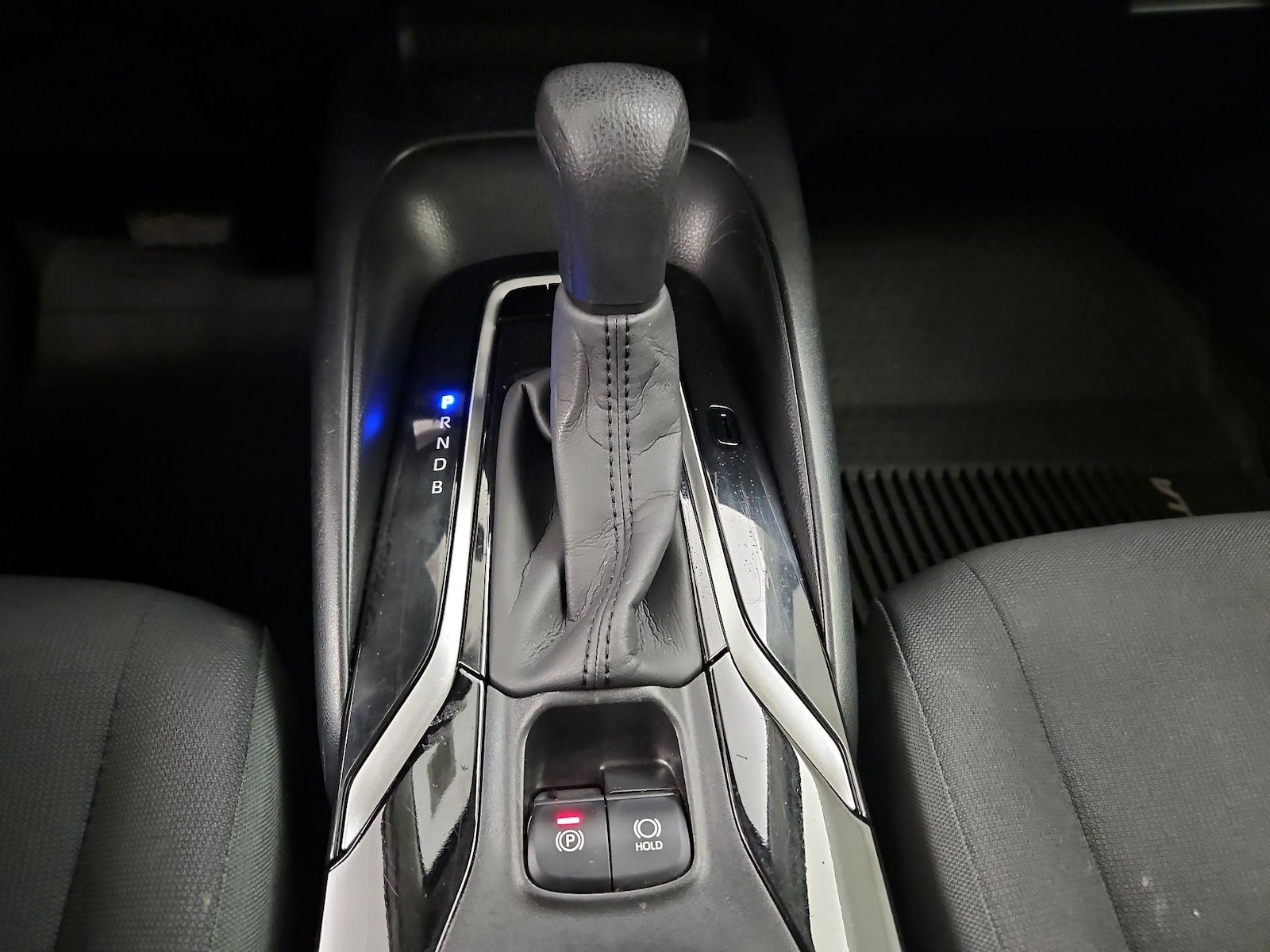 2020 Toyota Corolla LE - Photo 17
