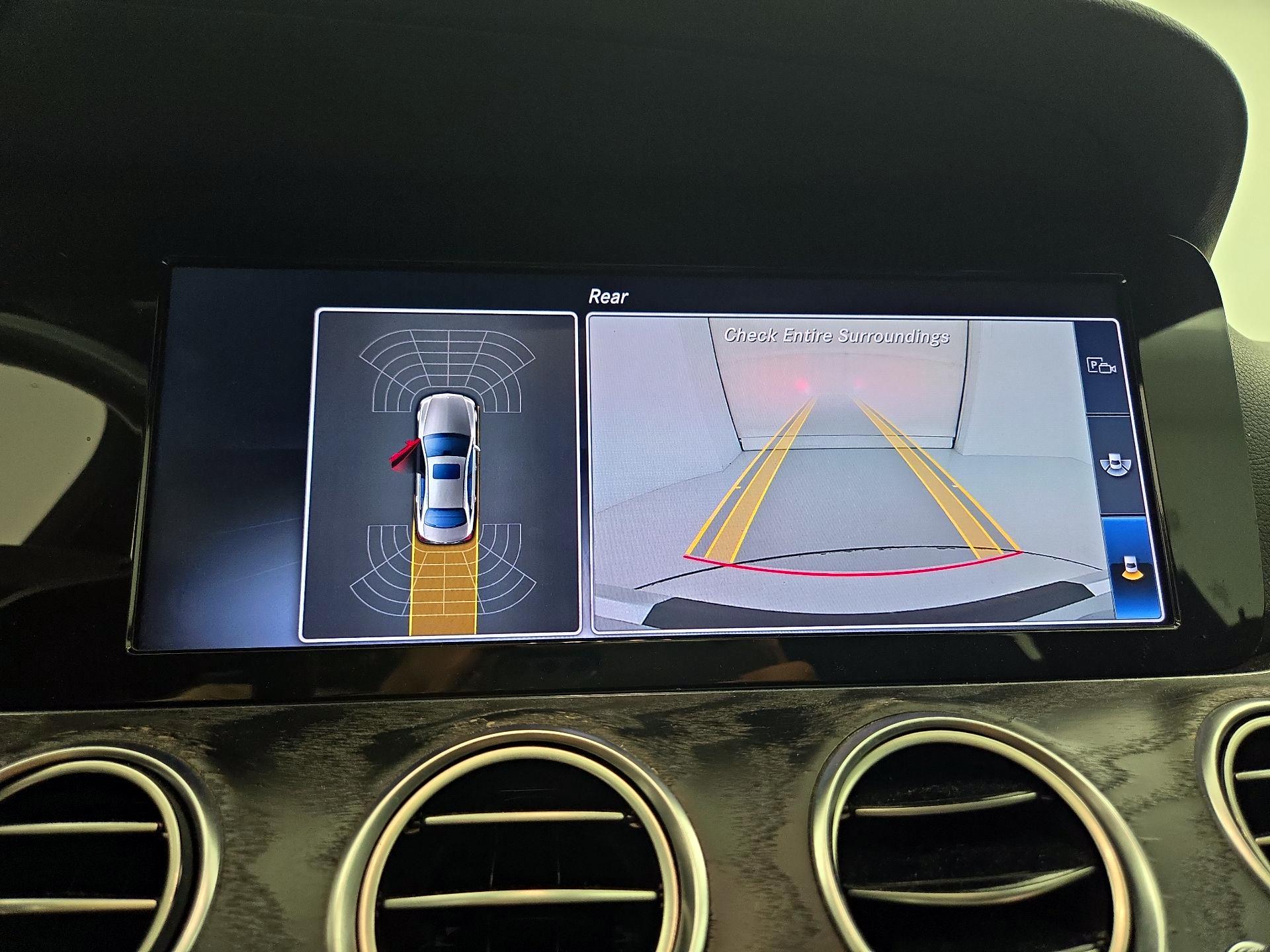 Thumbnail: 2018 Mercedes-Benz E-Class - 15