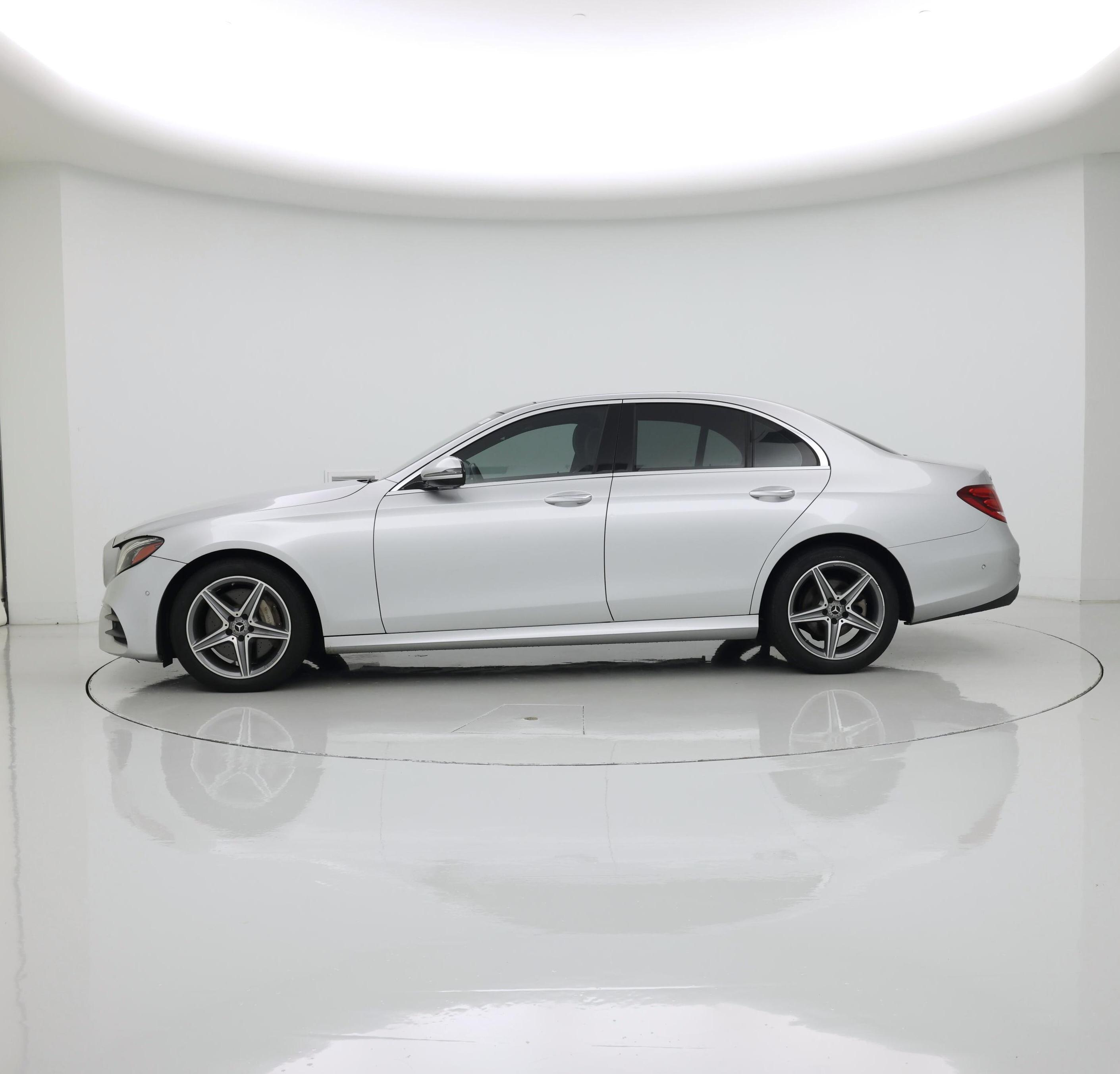 Thumbnail: 2018 Mercedes-Benz E-Class - 3