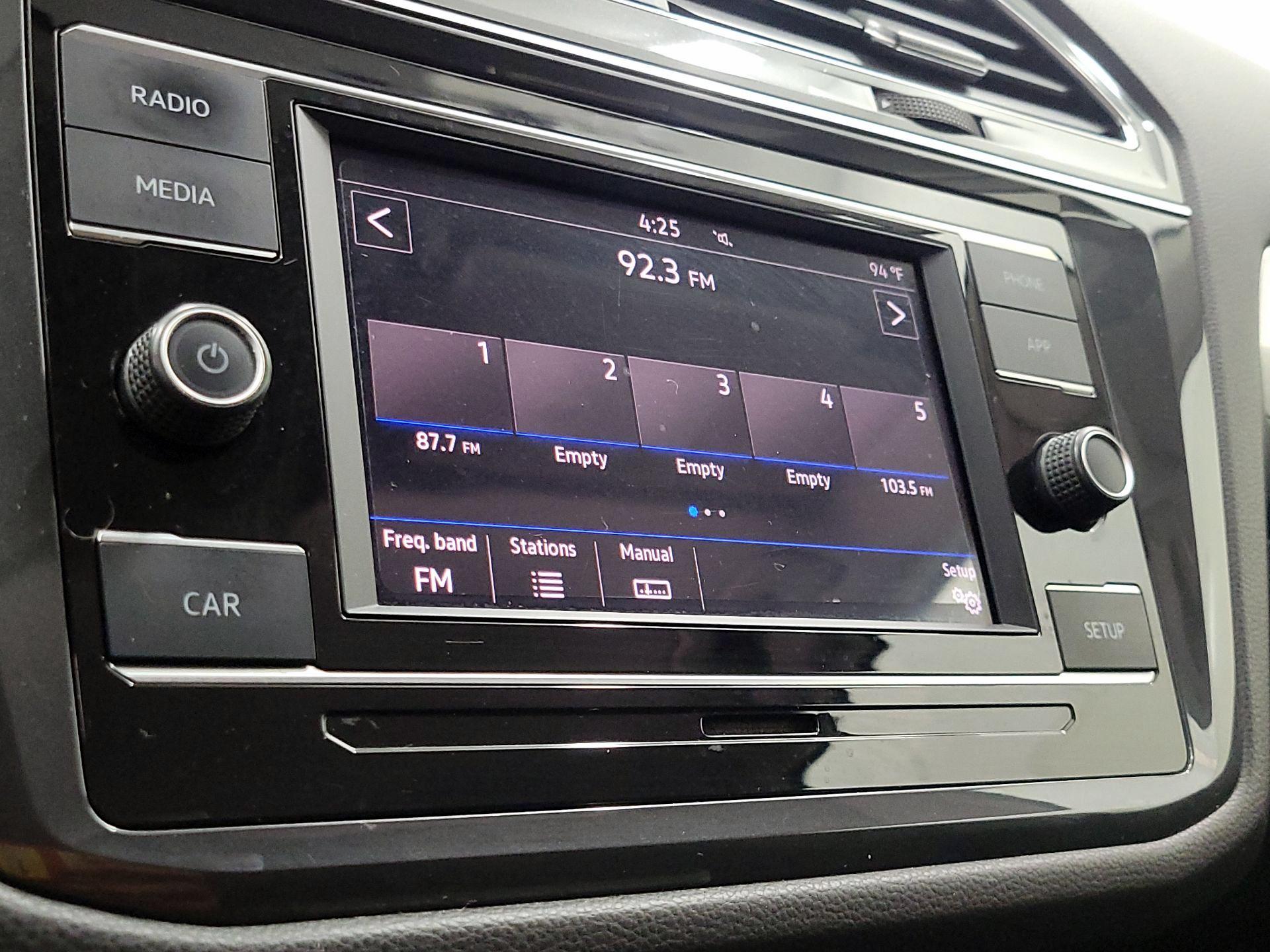 Thumbnail: 2019 Volkswagen Tiguan - 15
