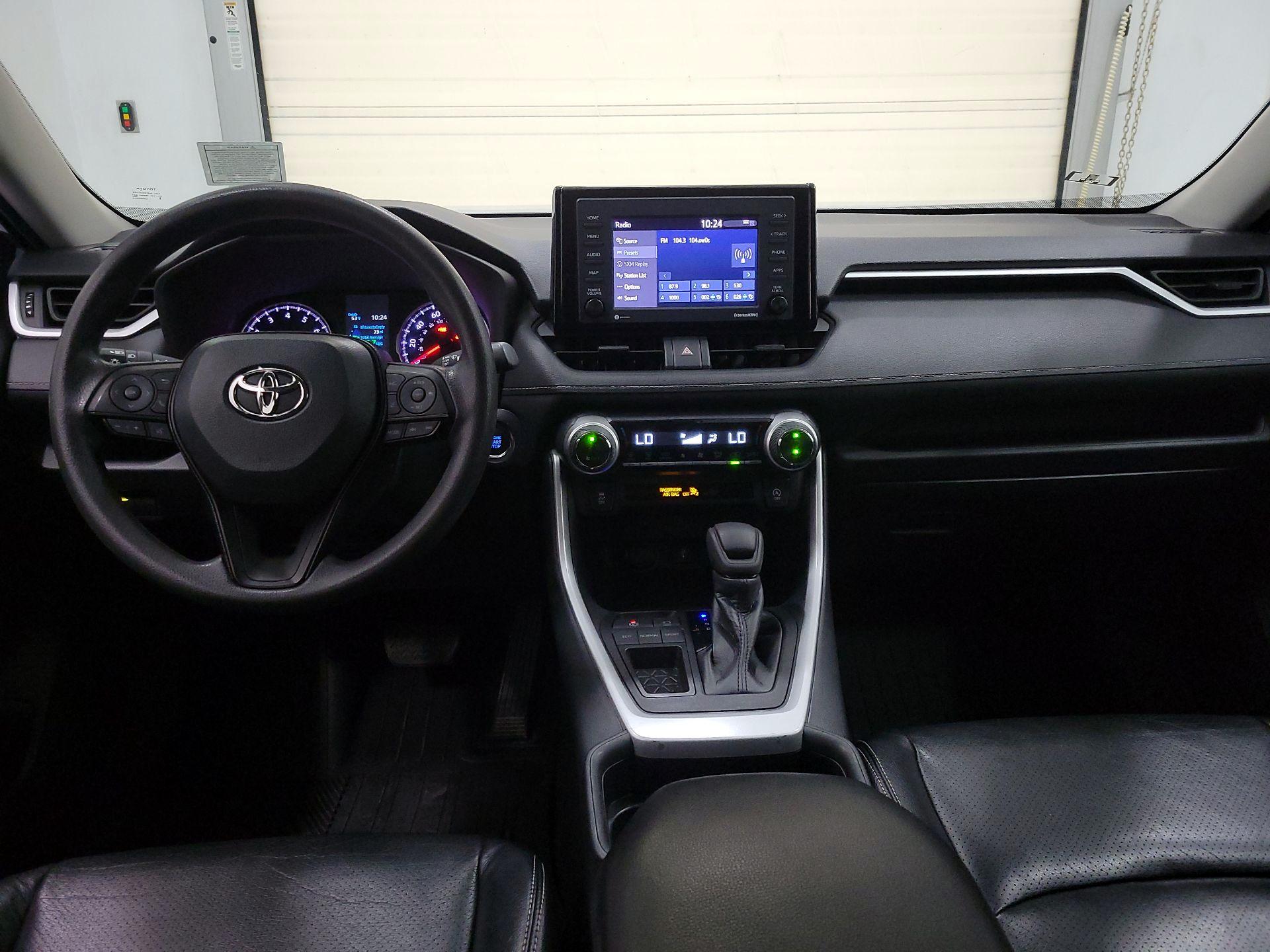 Thumbnail: 2021 Toyota RAV4 - 9