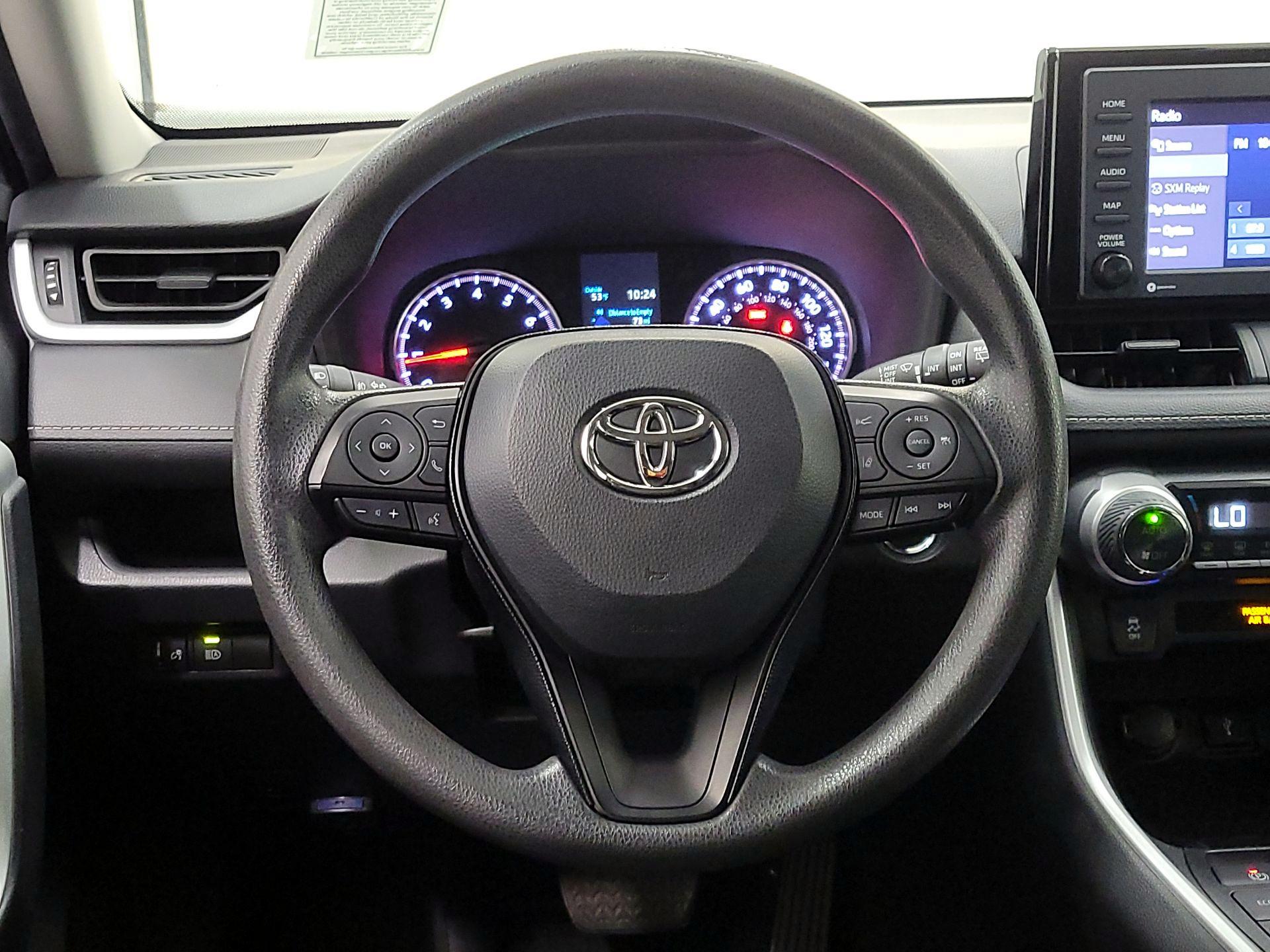 Thumbnail: 2021 Toyota RAV4 - 10