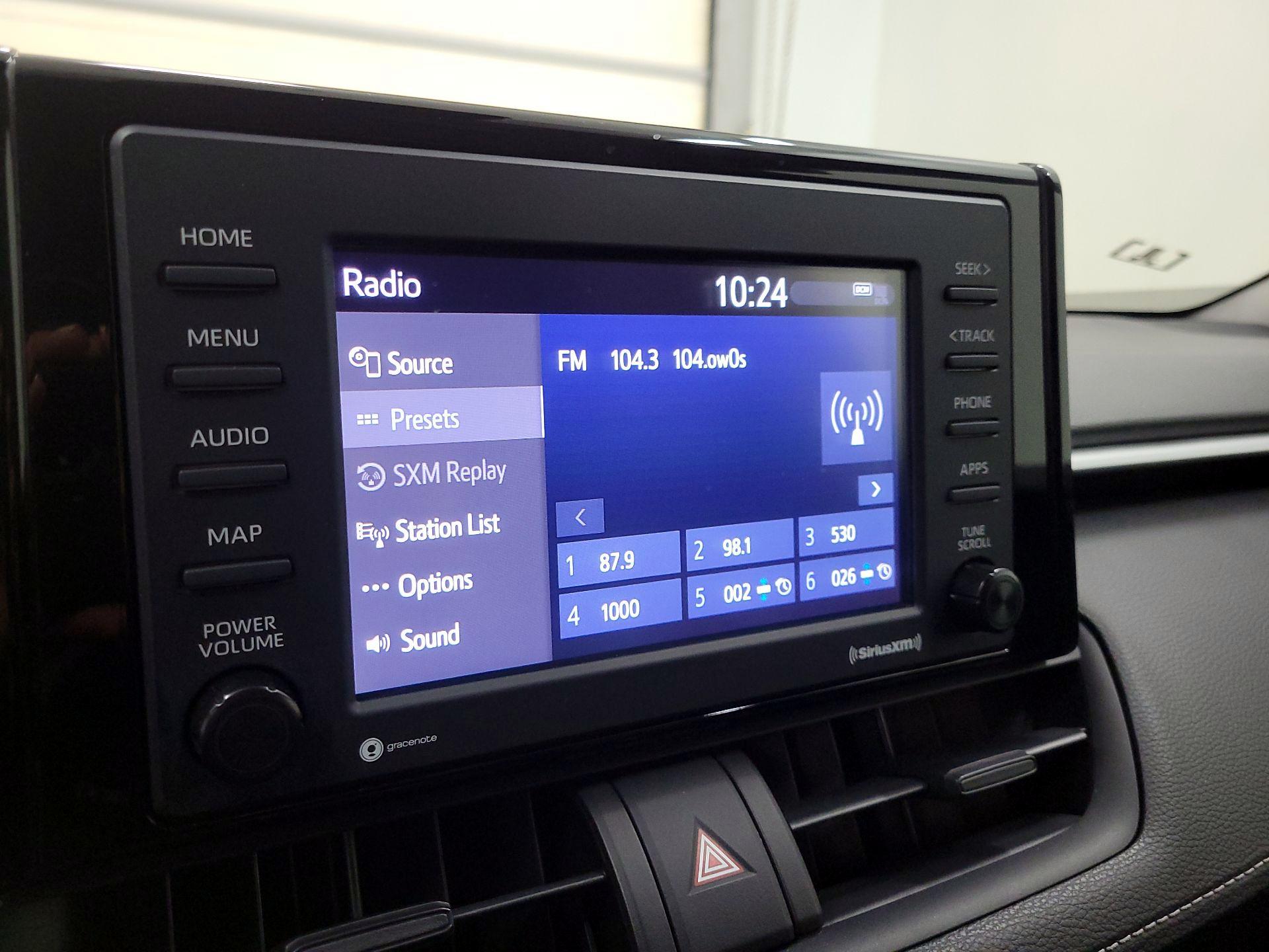 Thumbnail: 2021 Toyota RAV4 - 15