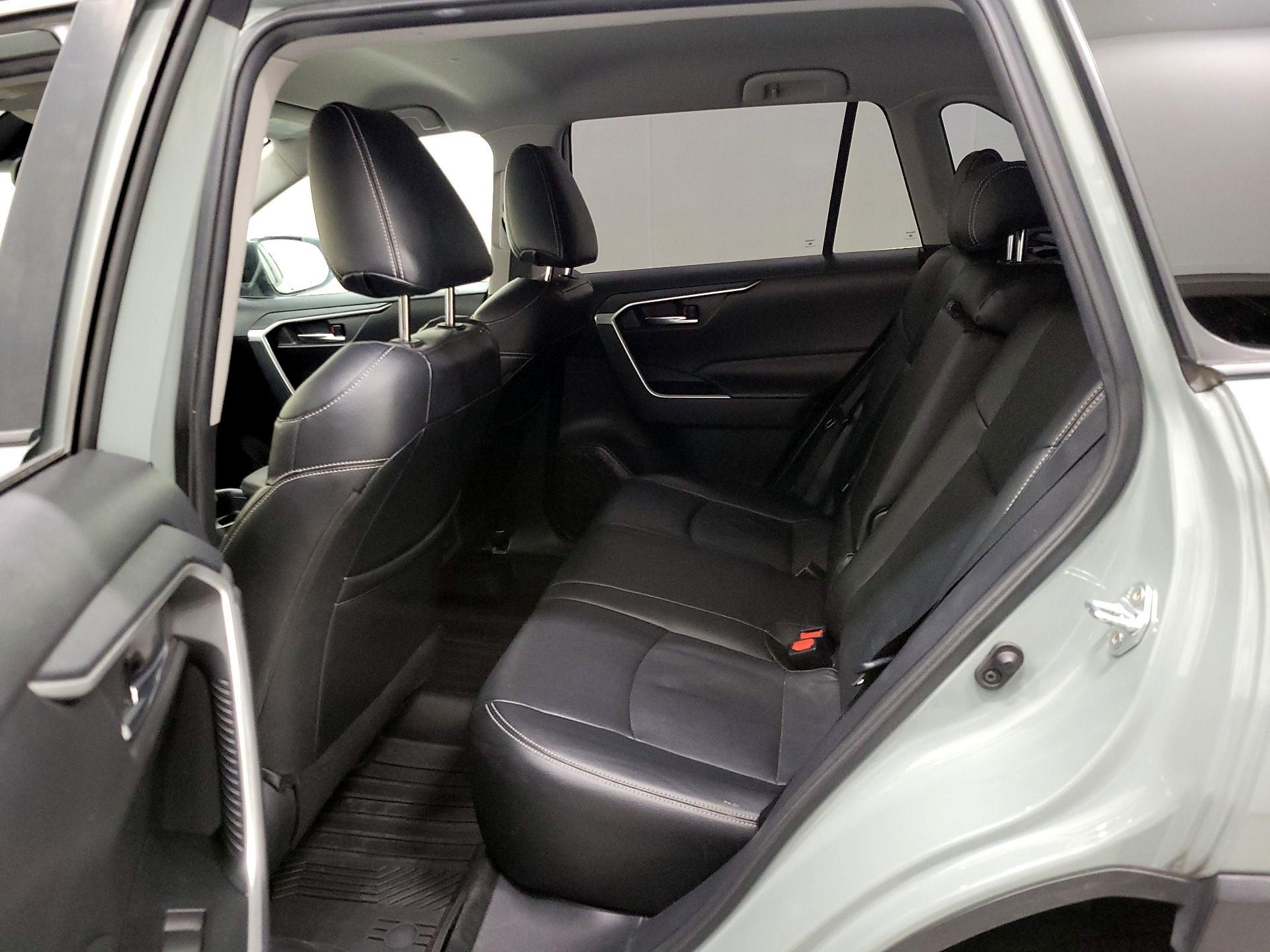 Thumbnail: 2021 Toyota RAV4 - 19